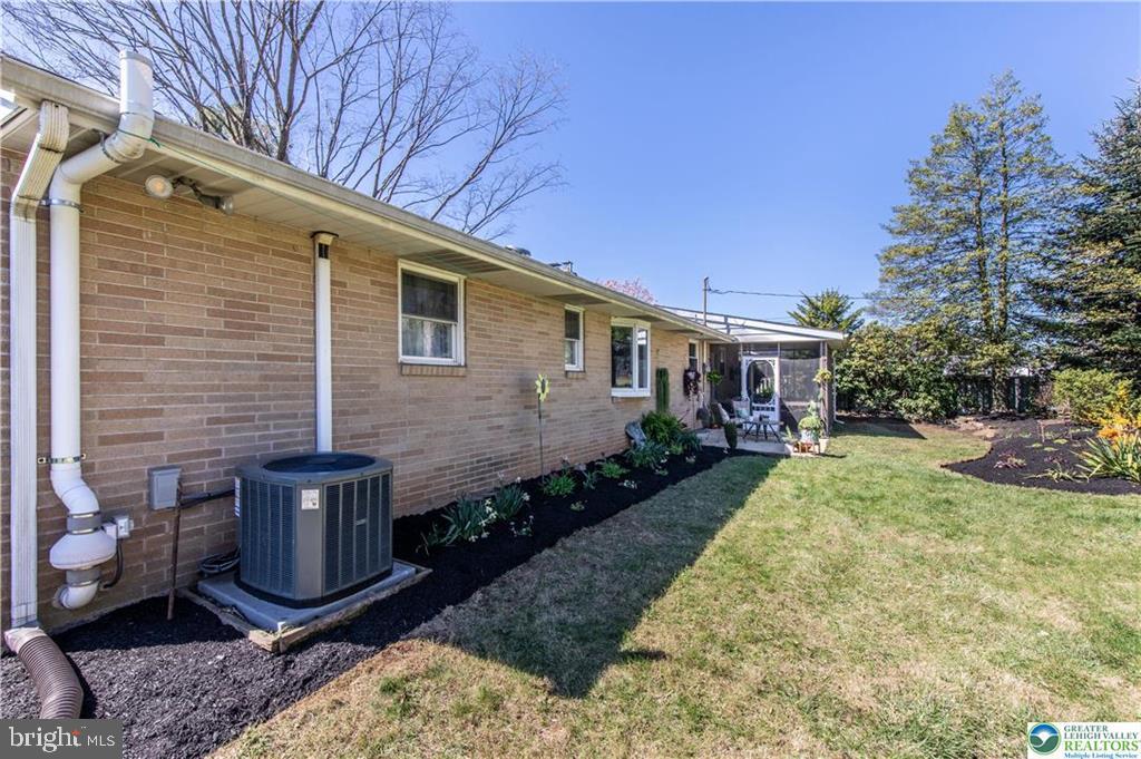 PARKSIDE COURTS - Residential