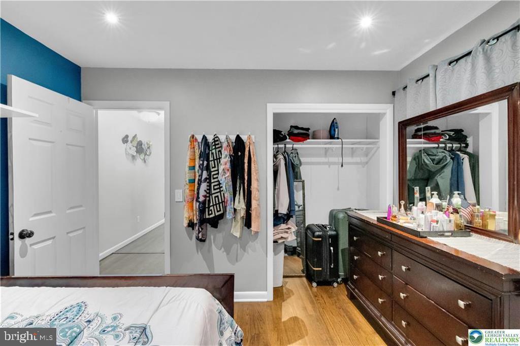 PARKSIDE COURTS - Residential