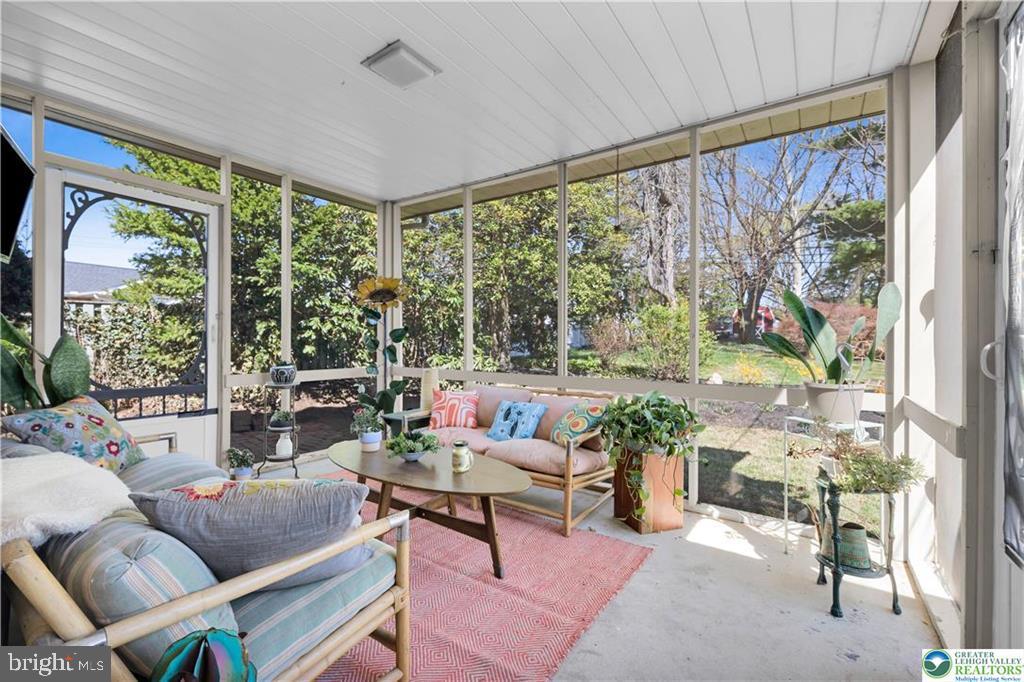 PARKSIDE COURTS - Residential