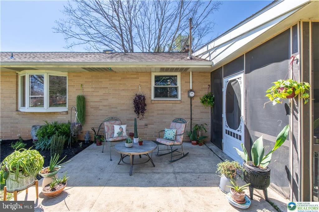 PARKSIDE COURTS - Residential