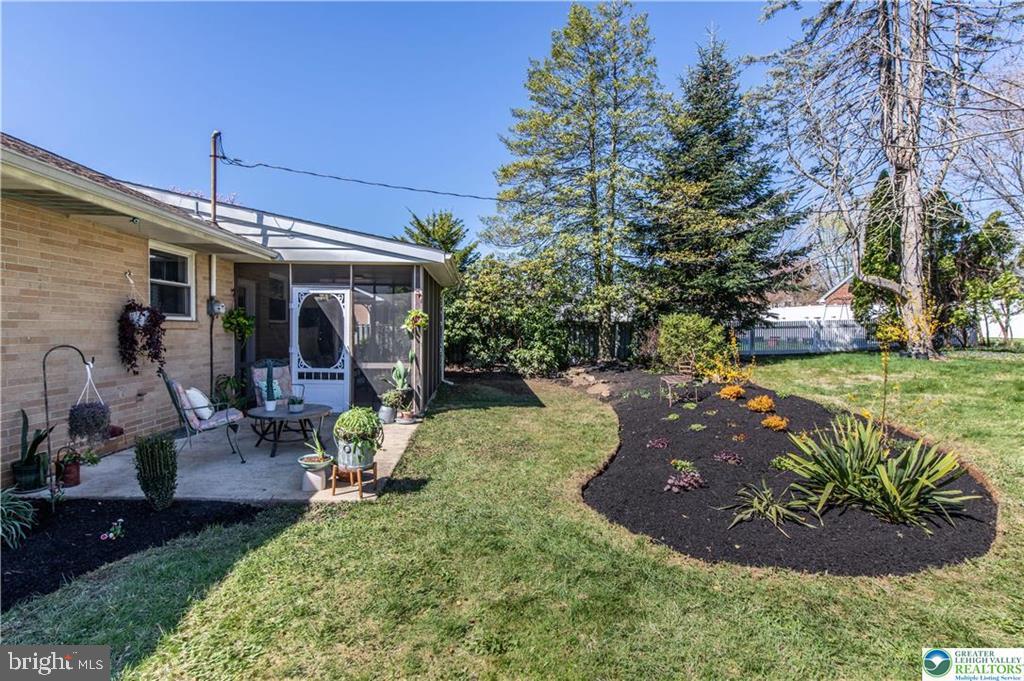 PARKSIDE COURTS - Residential