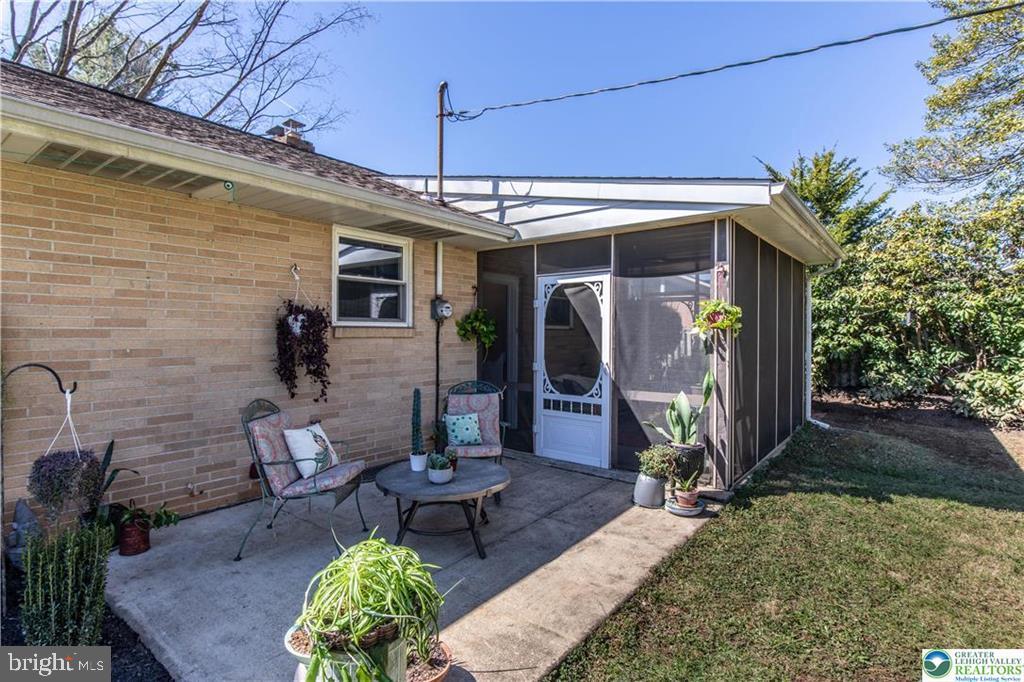 PARKSIDE COURTS - Residential