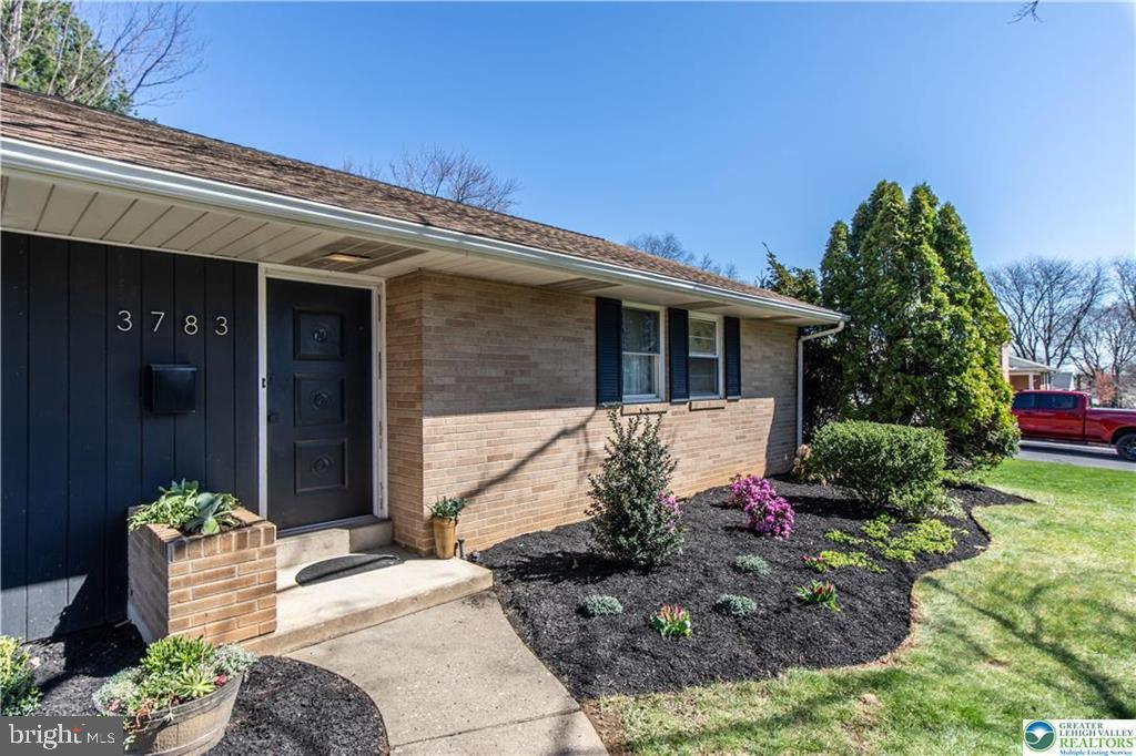 PARKSIDE COURTS - Residential