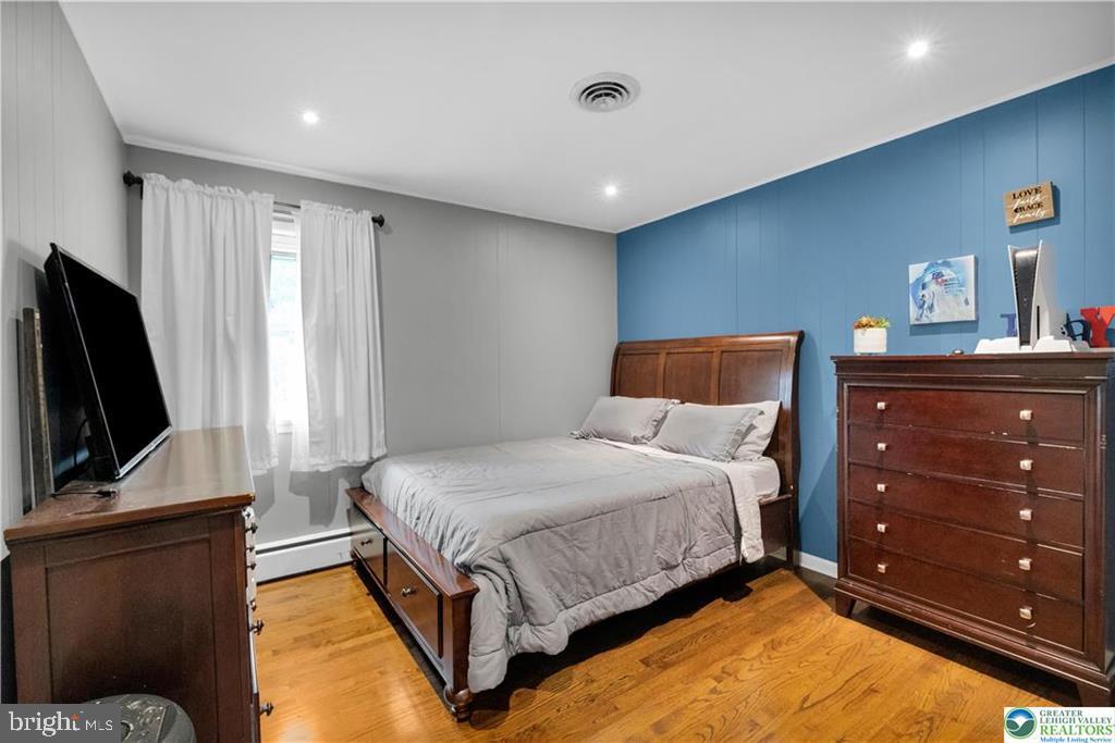 PARKSIDE COURTS - Residential