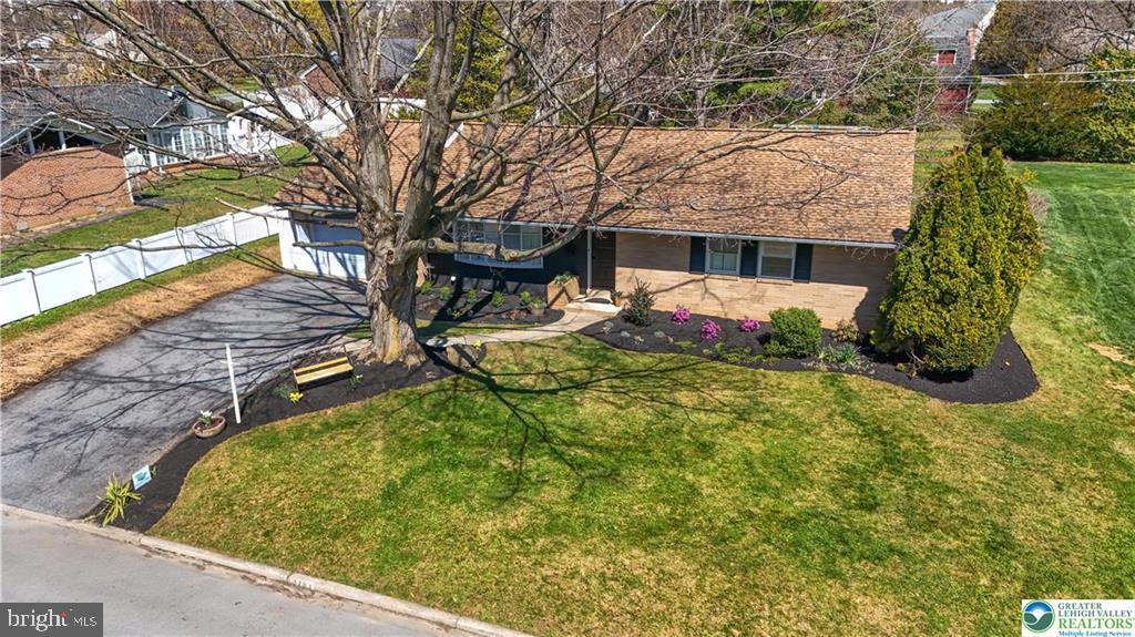 PARKSIDE COURTS - Residential
