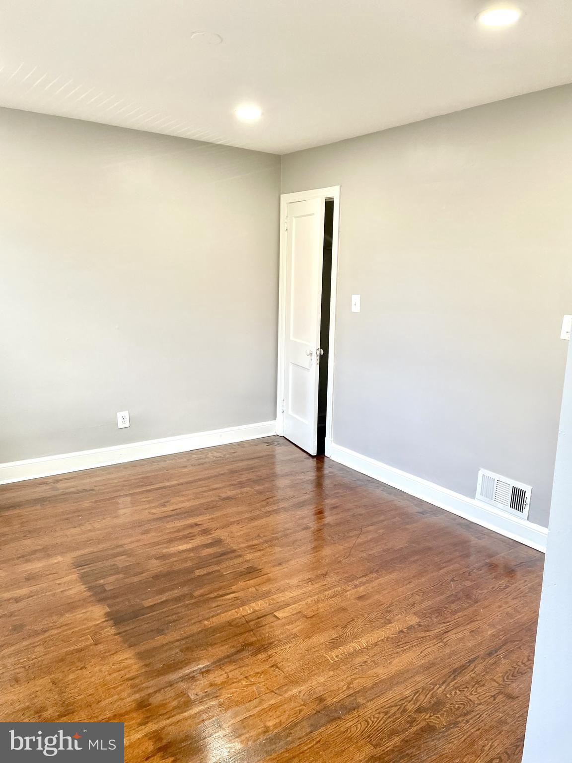 LINDEN GARDENS - Residential