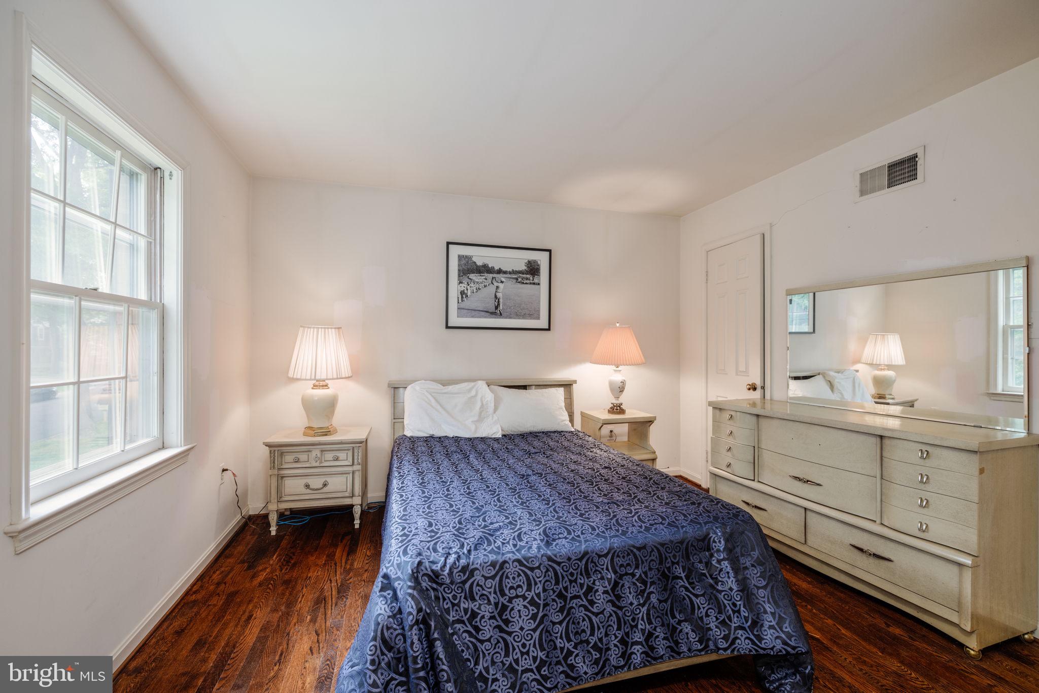 RIVER FALLS - Residential