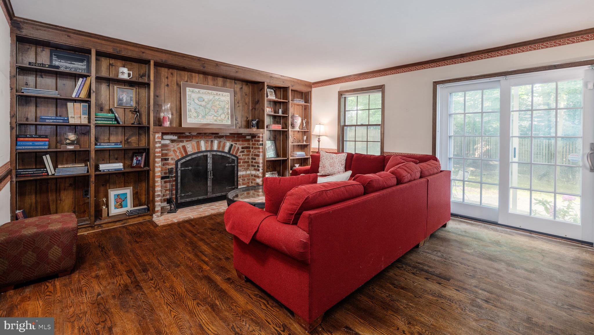 RIVER FALLS - Residential