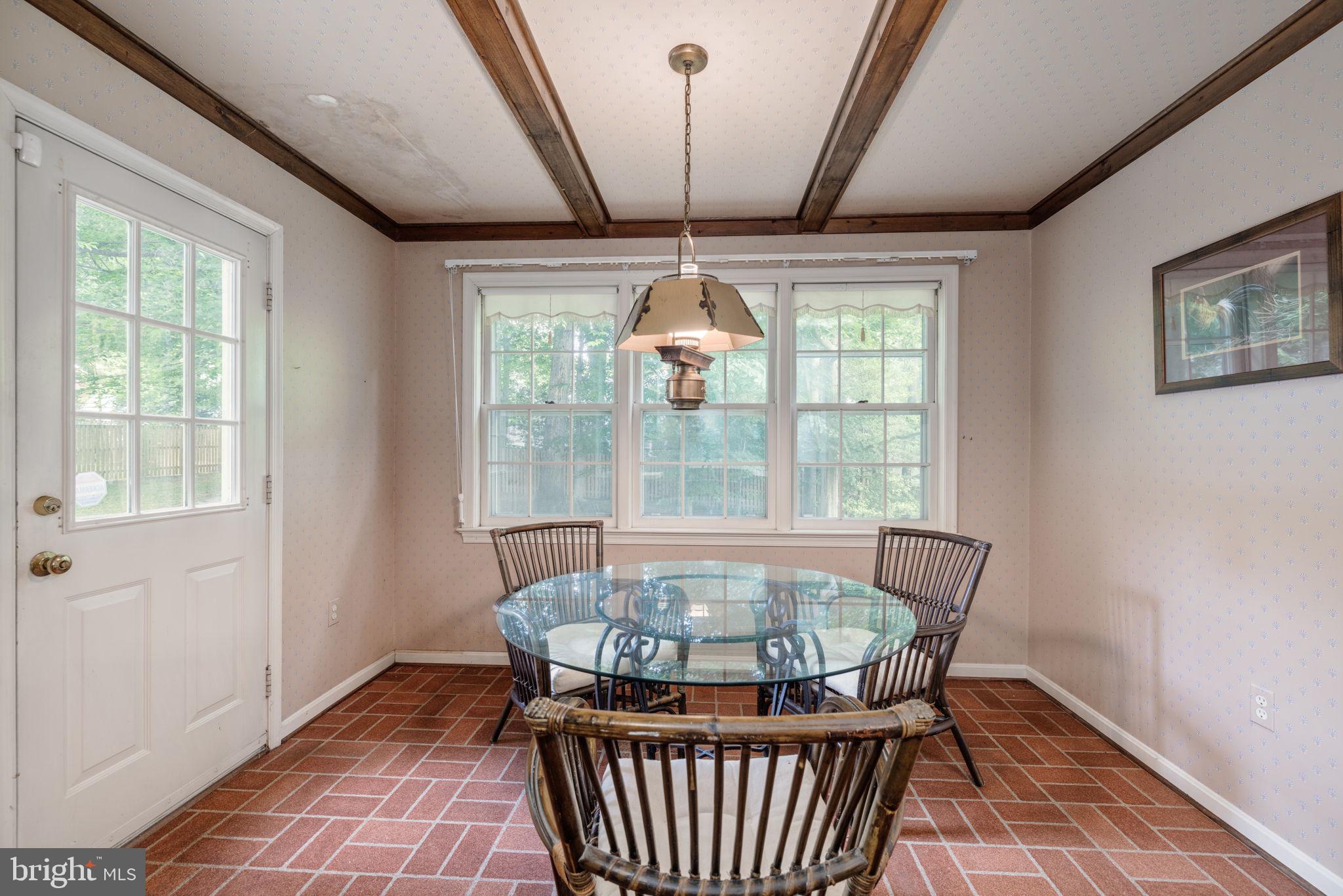 RIVER FALLS - Residential