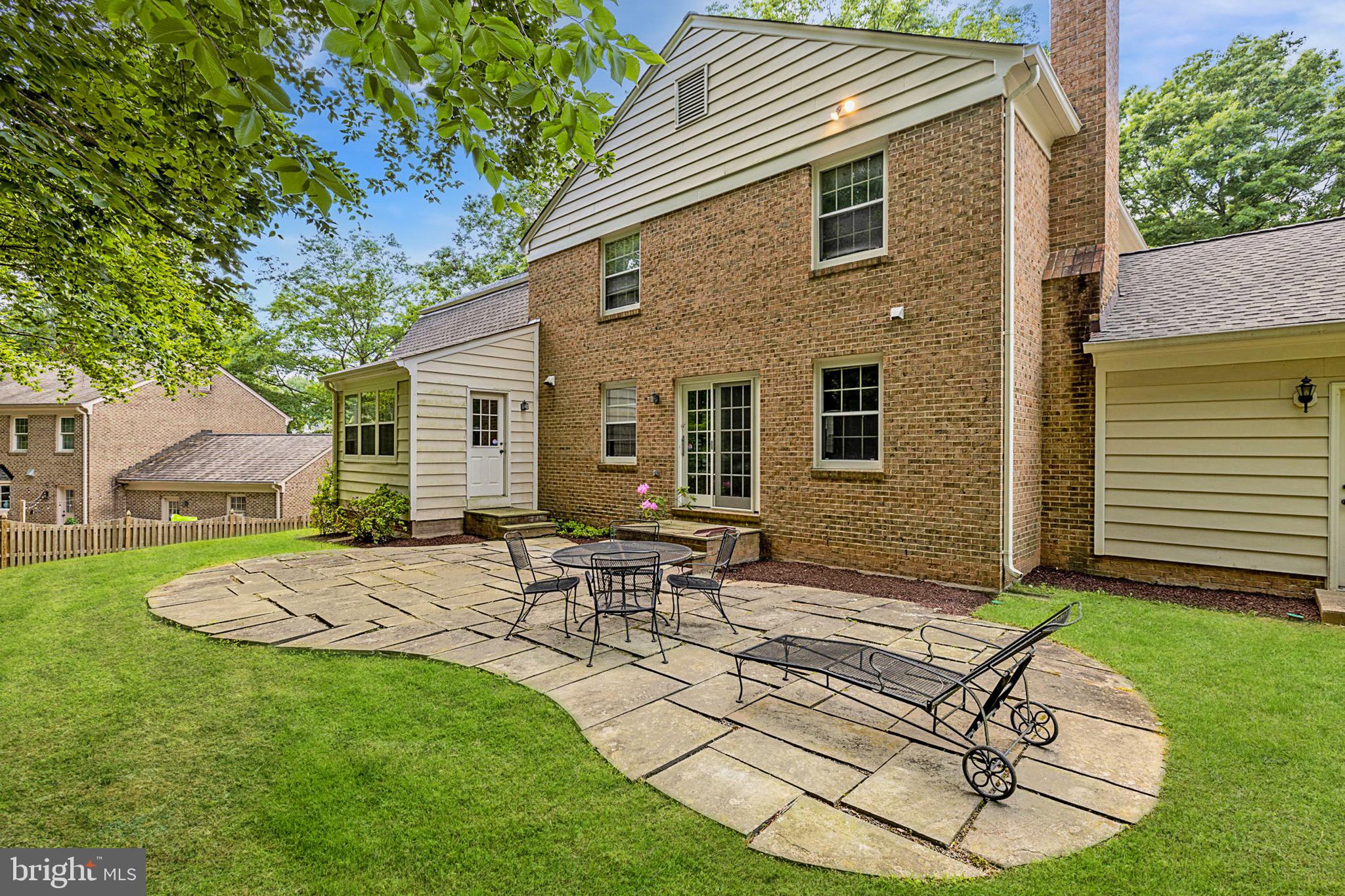 RIVER FALLS - Residential