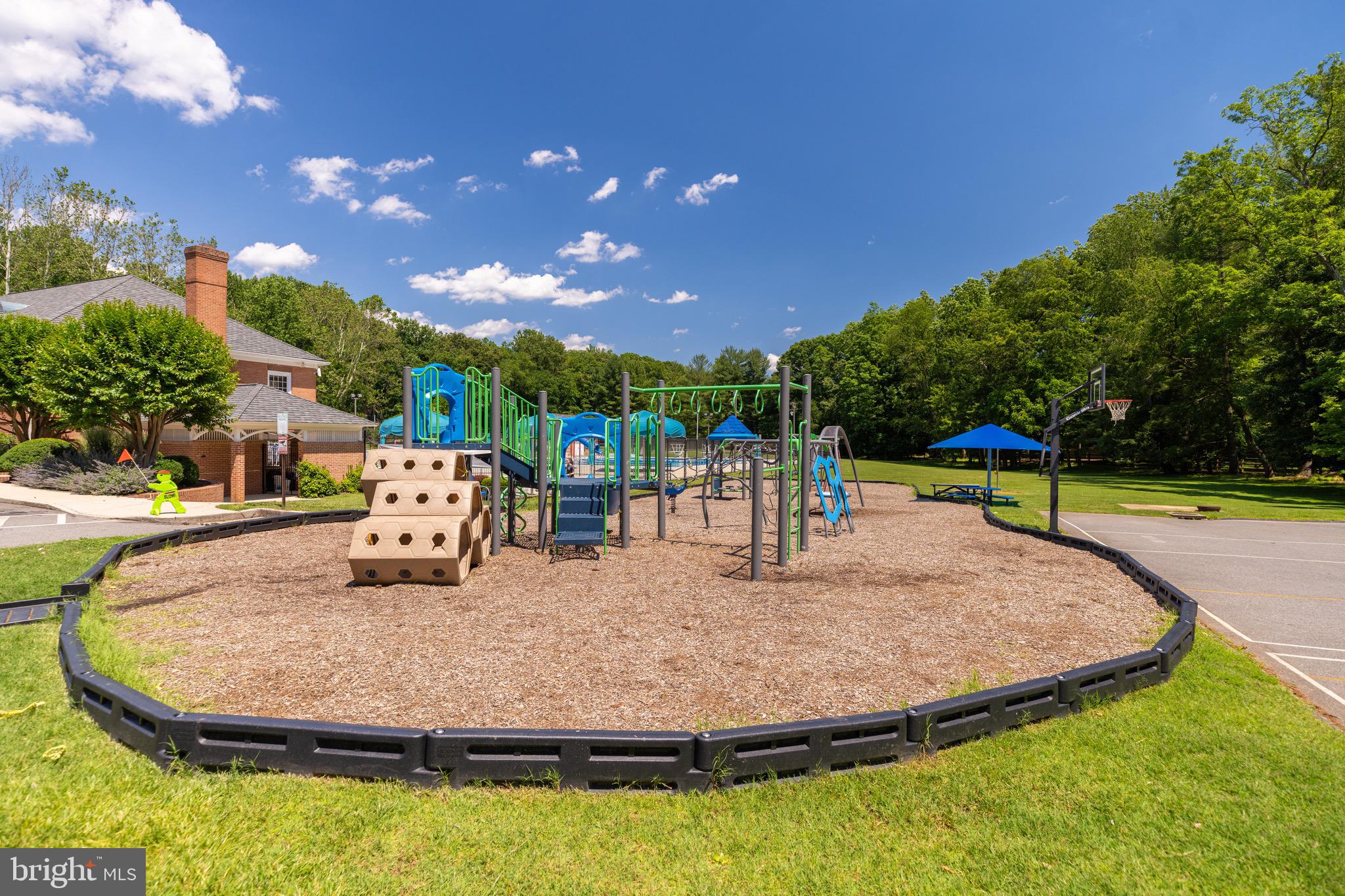 RIVER FALLS - Residential