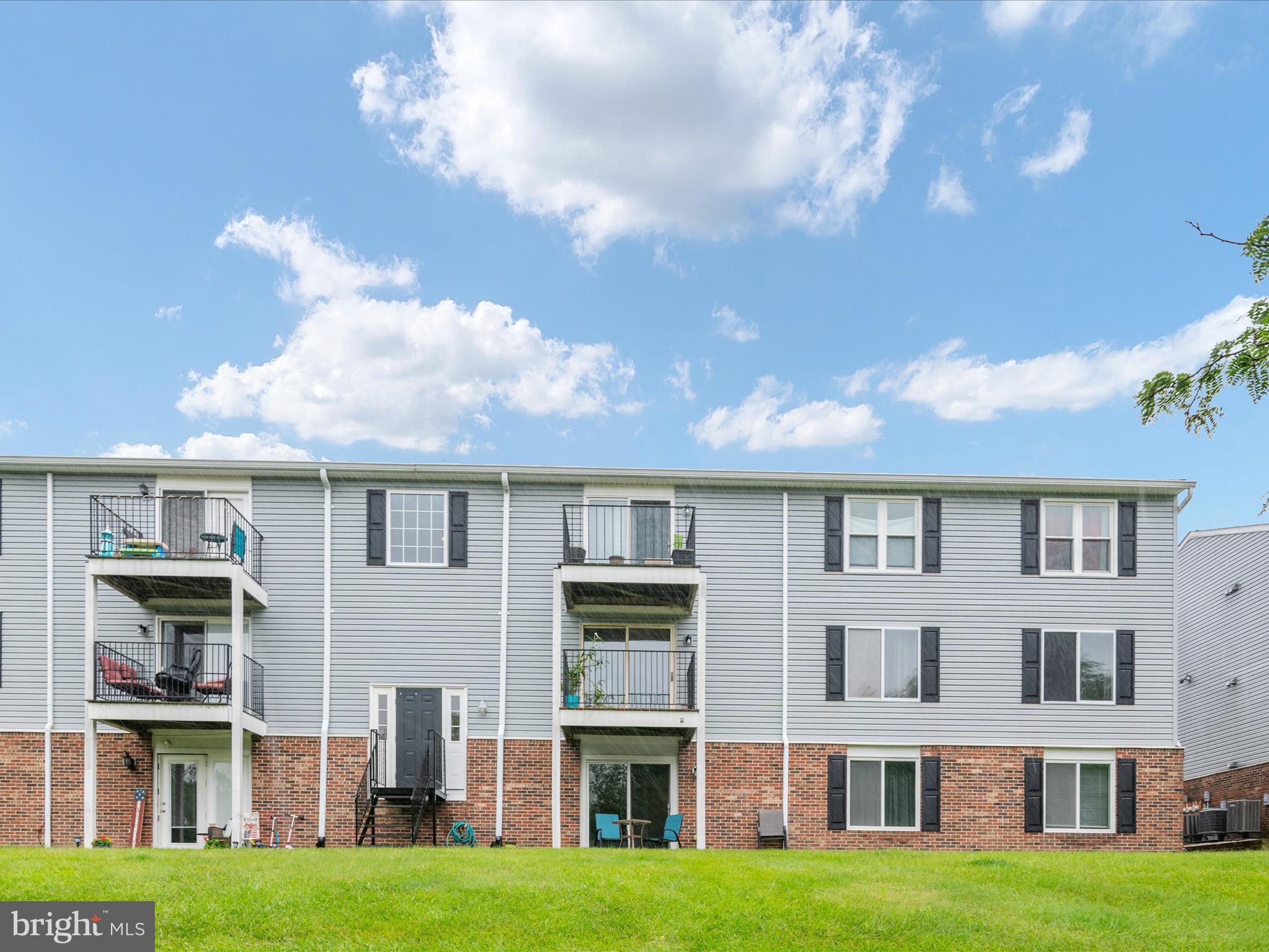 CHESTERFIELD GARDEN CONDOMINIUM - Residential