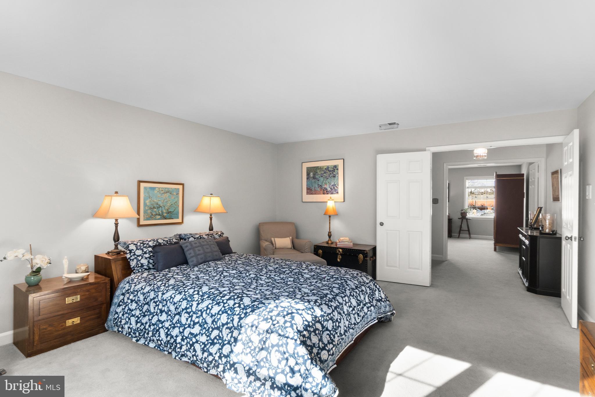 LANDMARK MEWS - Residential