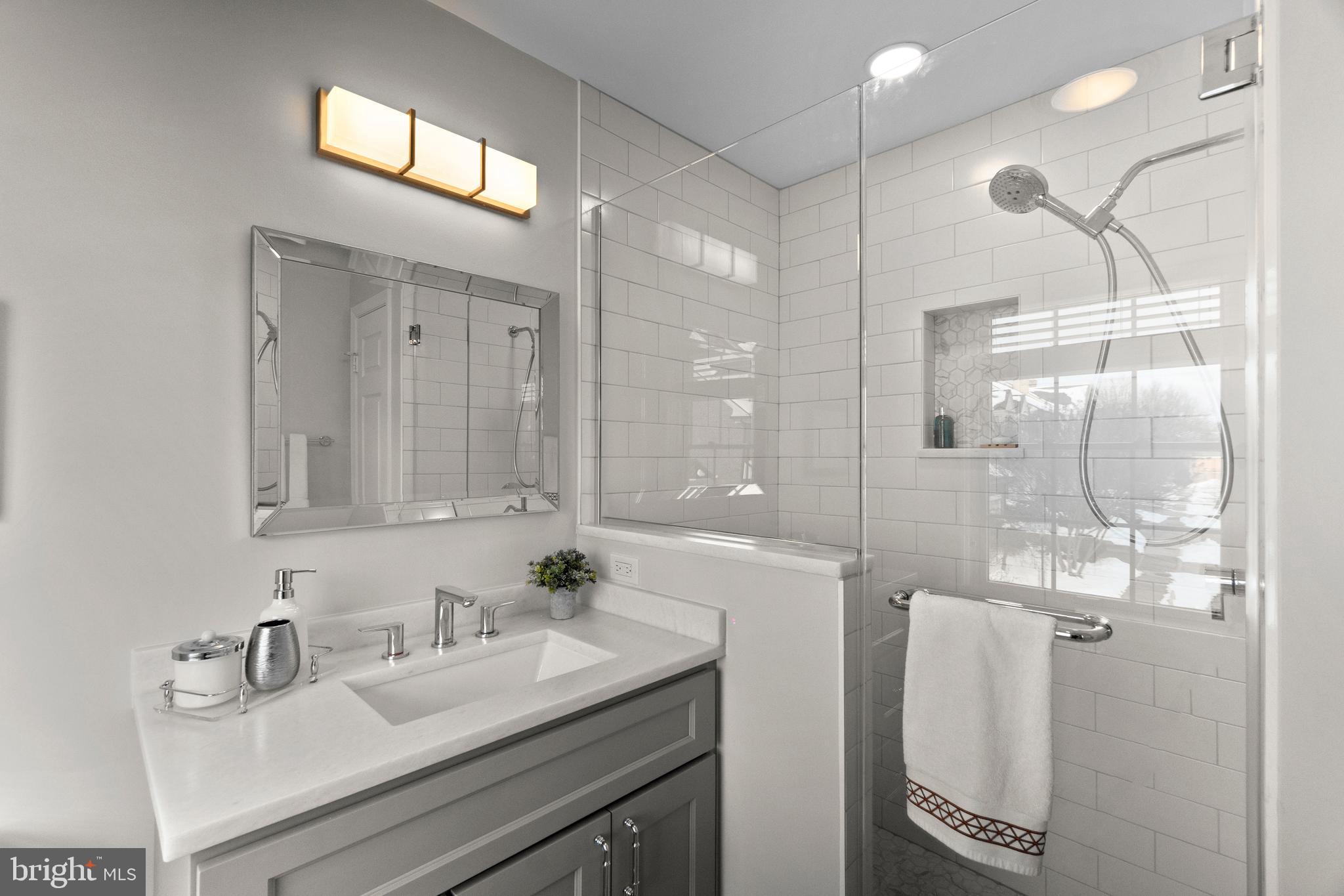 LANDMARK MEWS - Residential