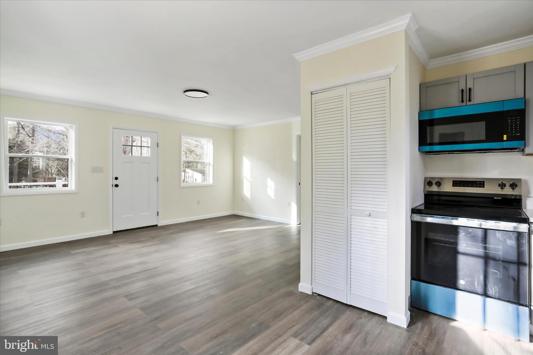 ROYAL VIEW ESTATES - Residential