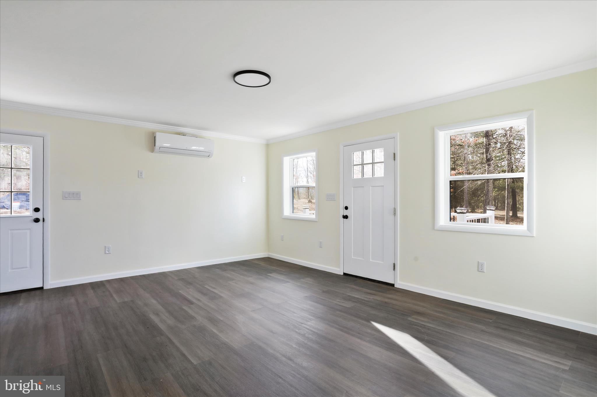 ROYAL VIEW ESTATES - Residential