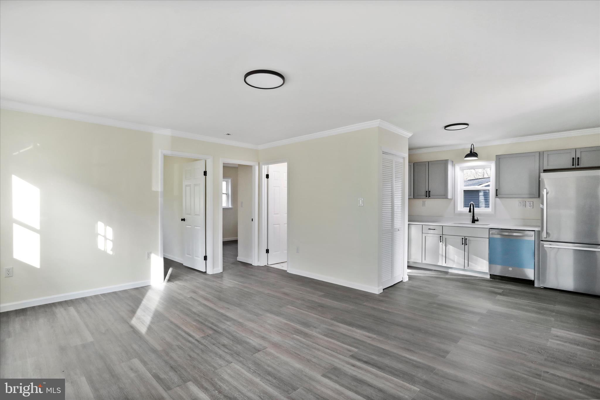 ROYAL VIEW ESTATES - Residential