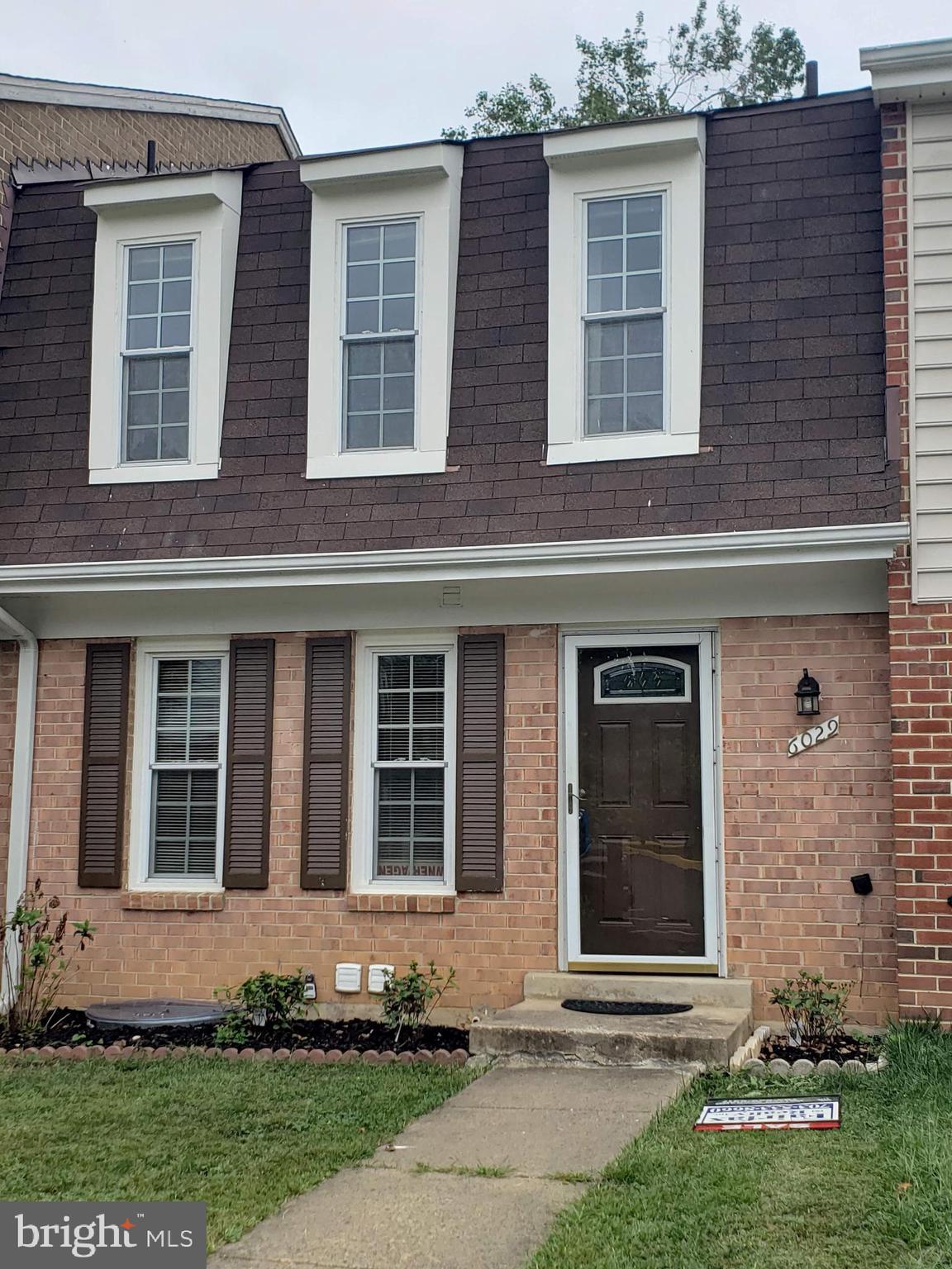 BURKE STATION SQUARE - Residential Lease