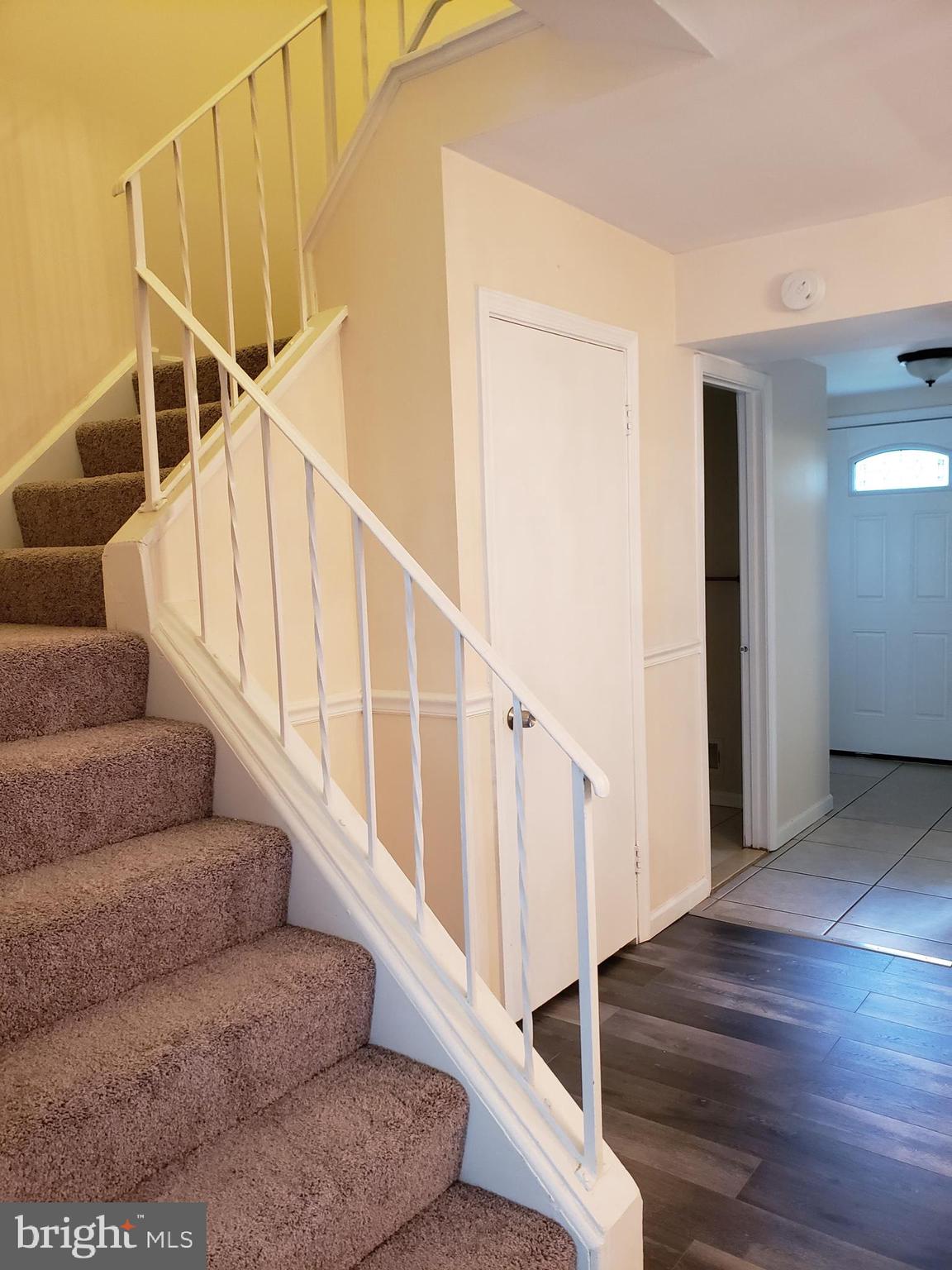 BURKE STATION SQUARE - Residential Lease