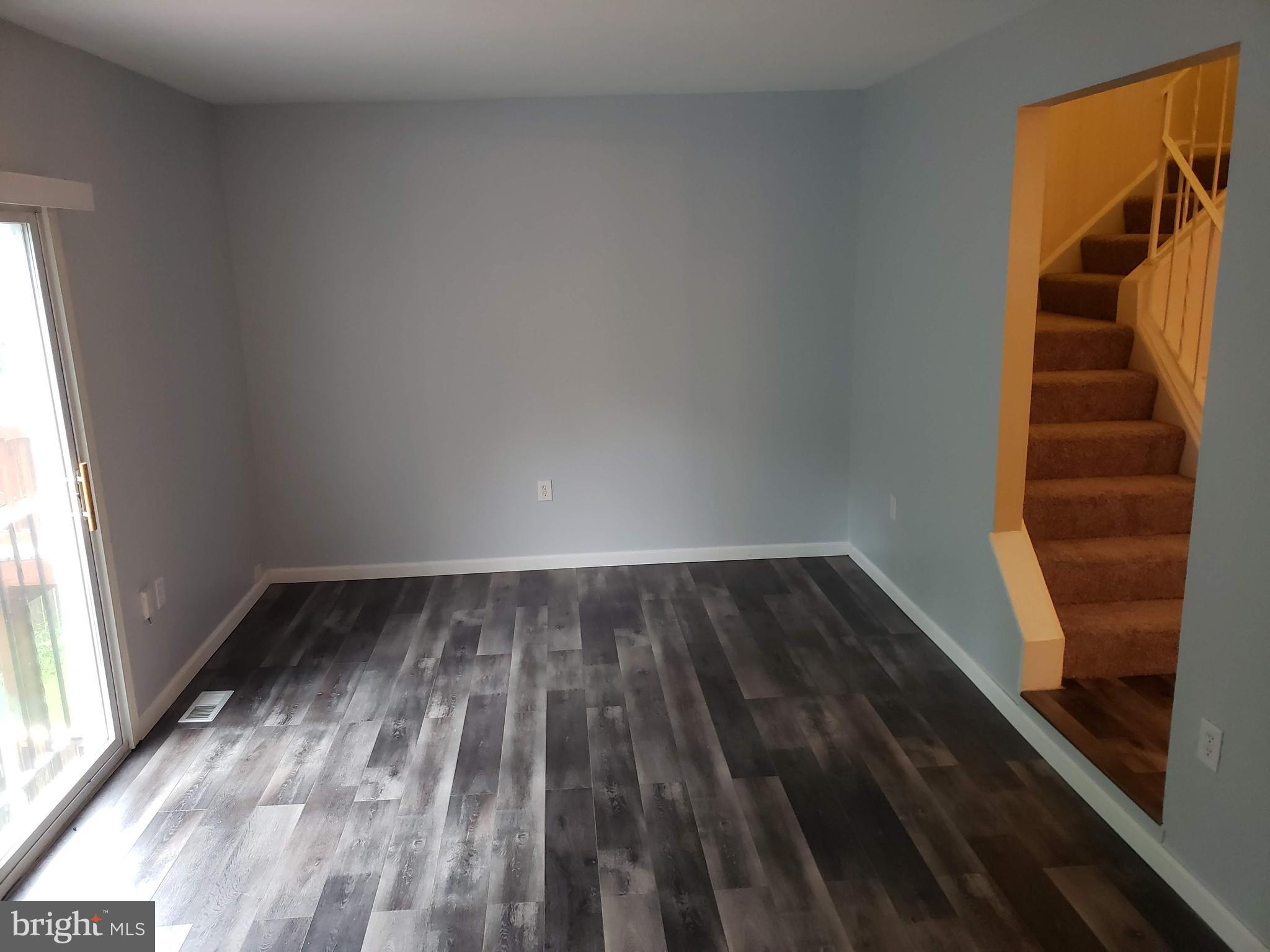 BURKE STATION SQUARE - Residential Lease