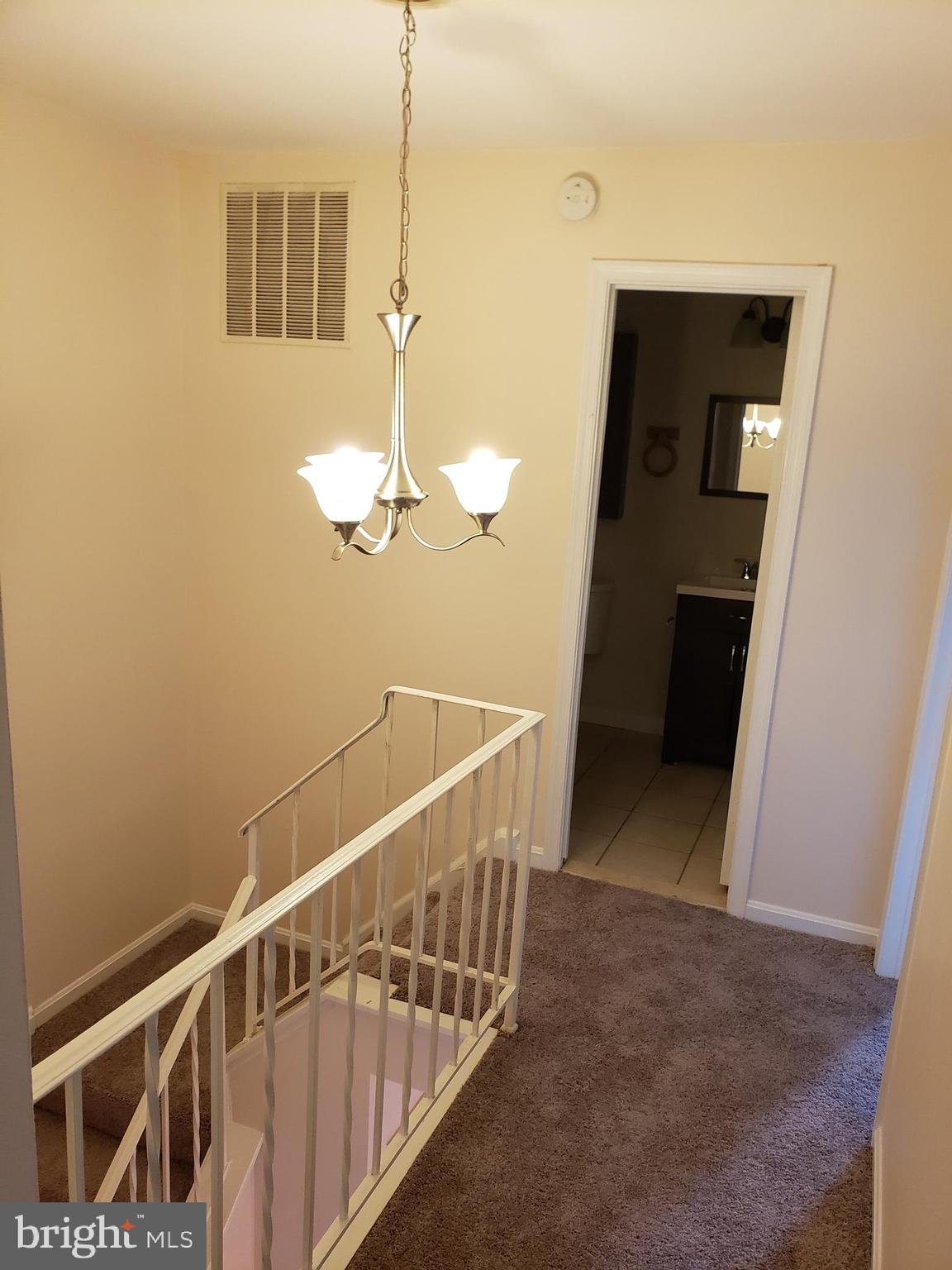 BURKE STATION SQUARE - Residential Lease