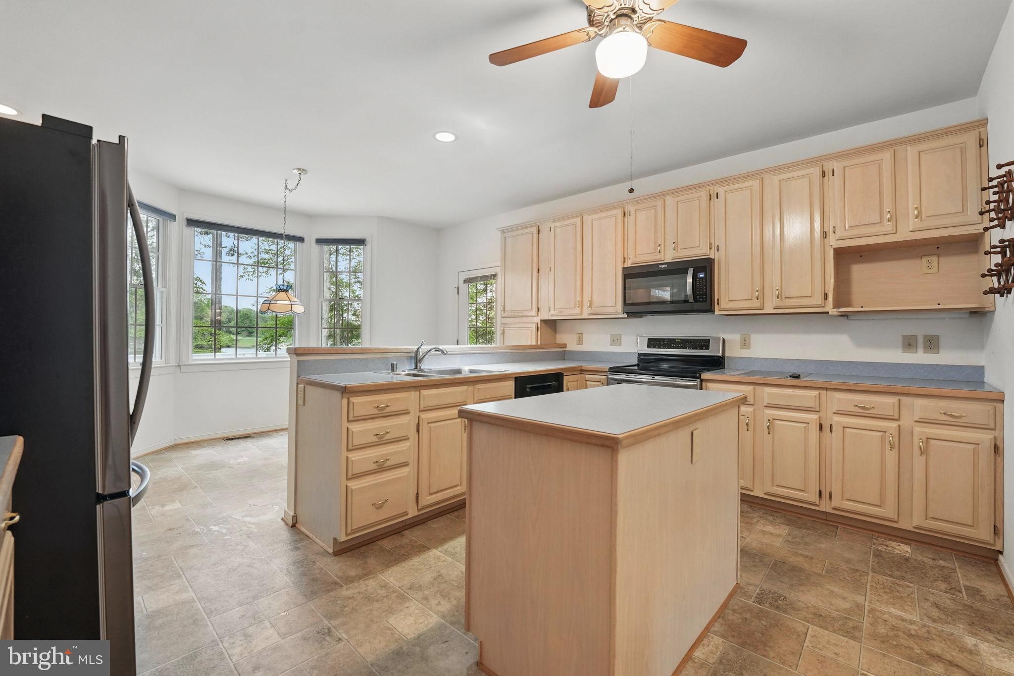 FAWN LAKE - Residential