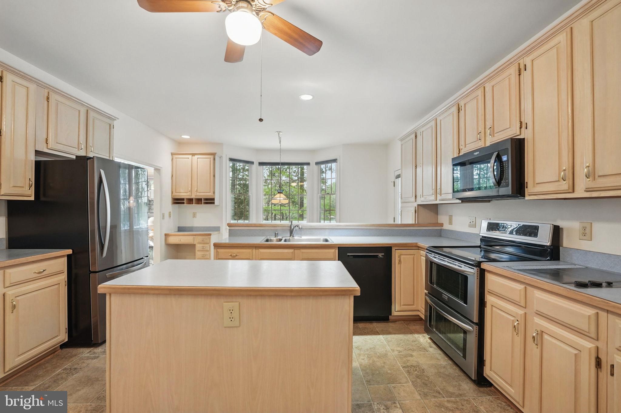 FAWN LAKE - Residential