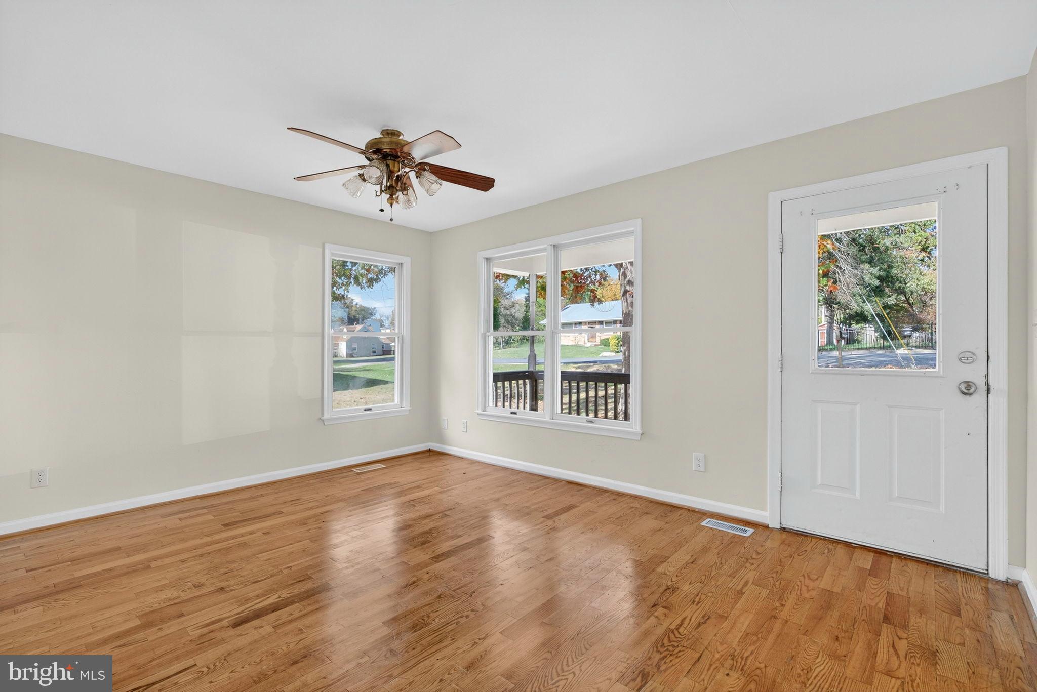 WARREN PARK - Residential