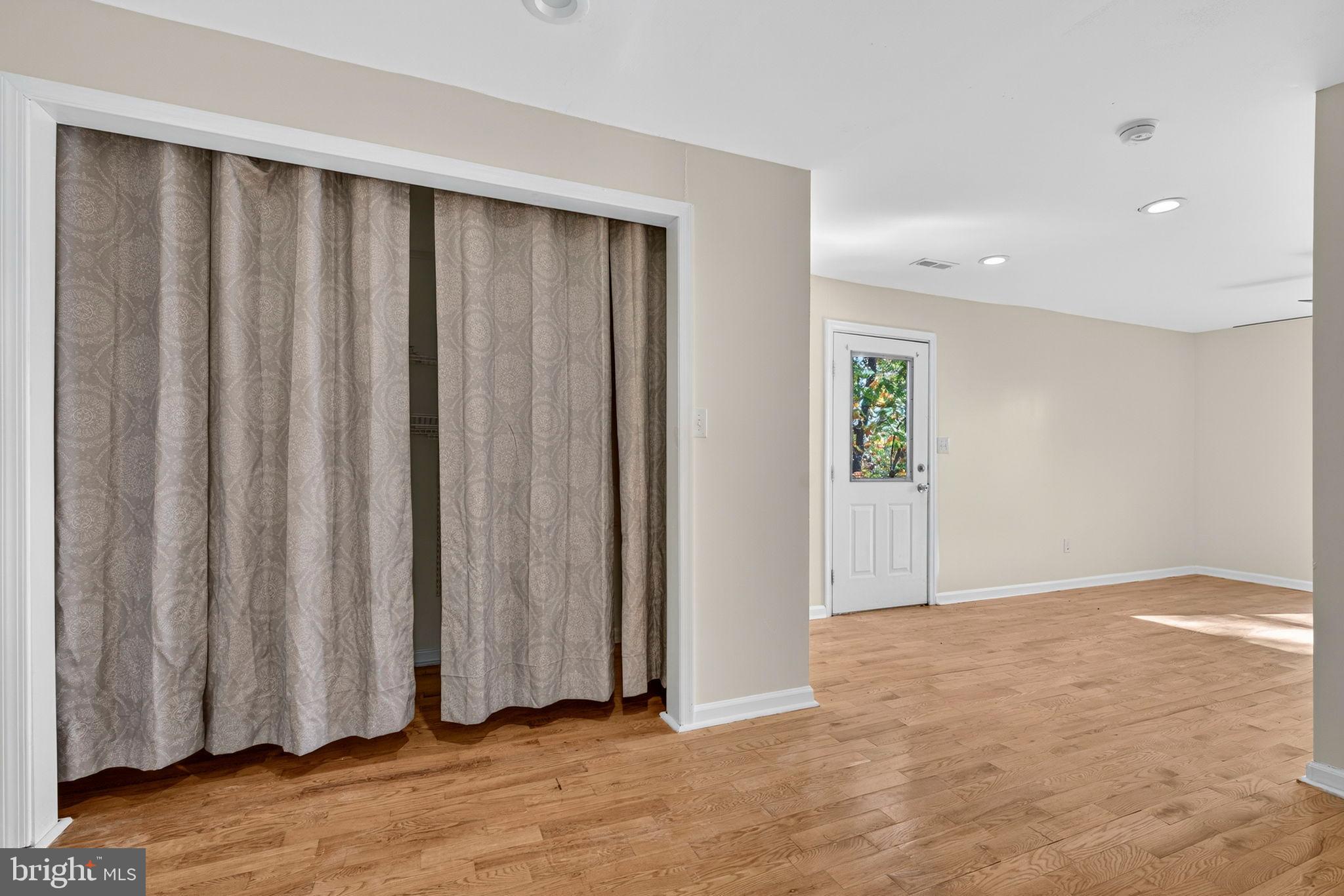 WARREN PARK - Residential