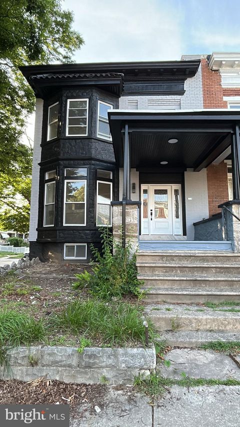 Townhouse For Sale - 2530 Harlem Avenue<br/> Baltimore City County, BALTIMORE, MD 21216