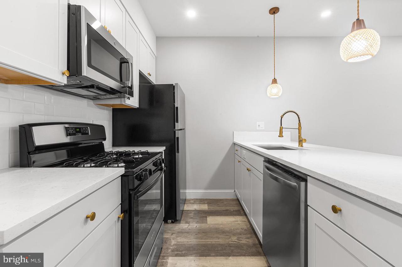 5706 CHESTNUT STREET 3