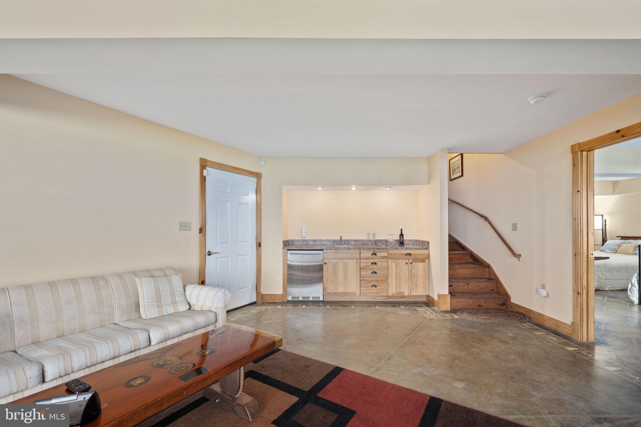 TARA WOODS - Residential