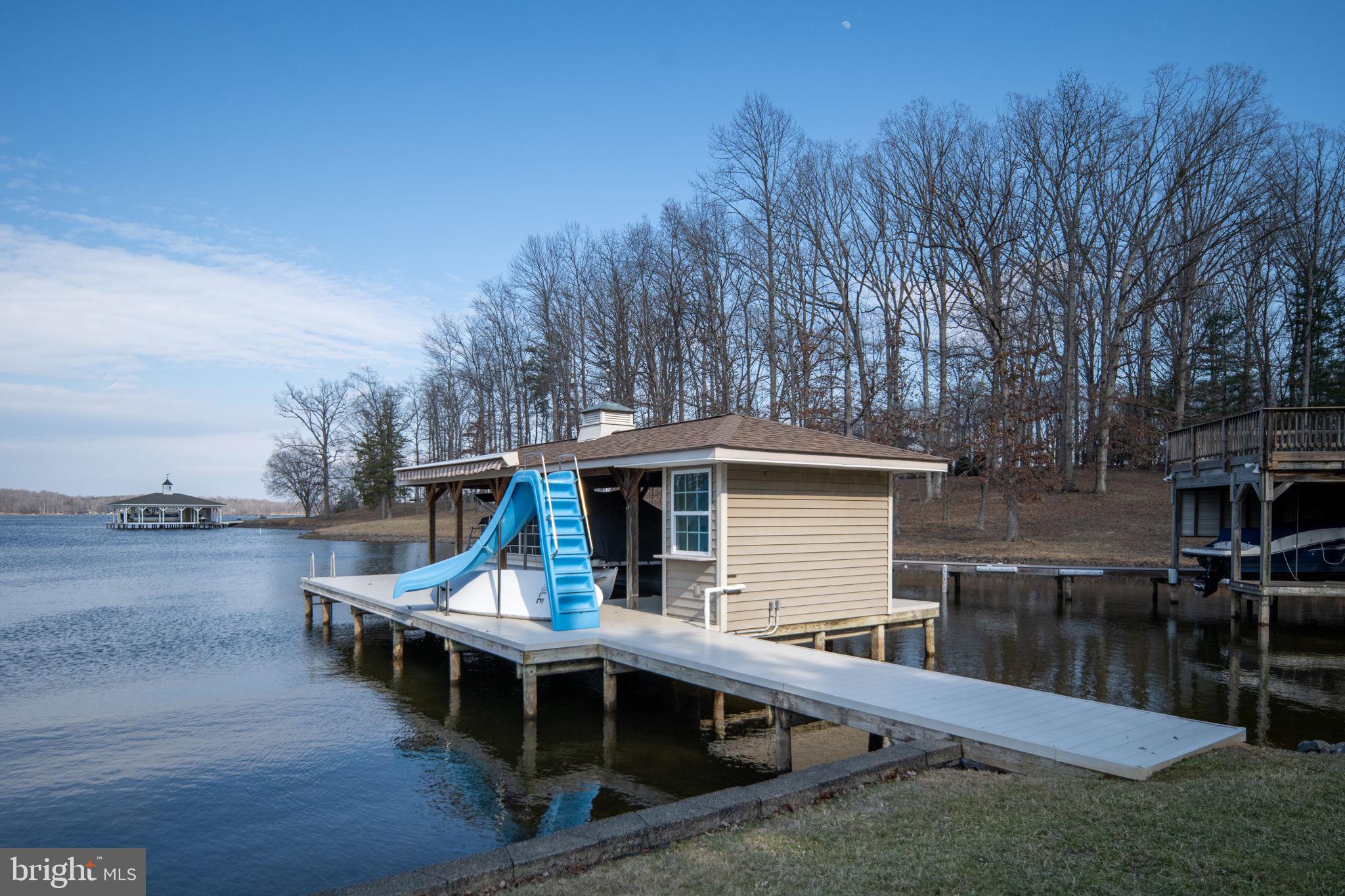 TARA WOODS - Residential