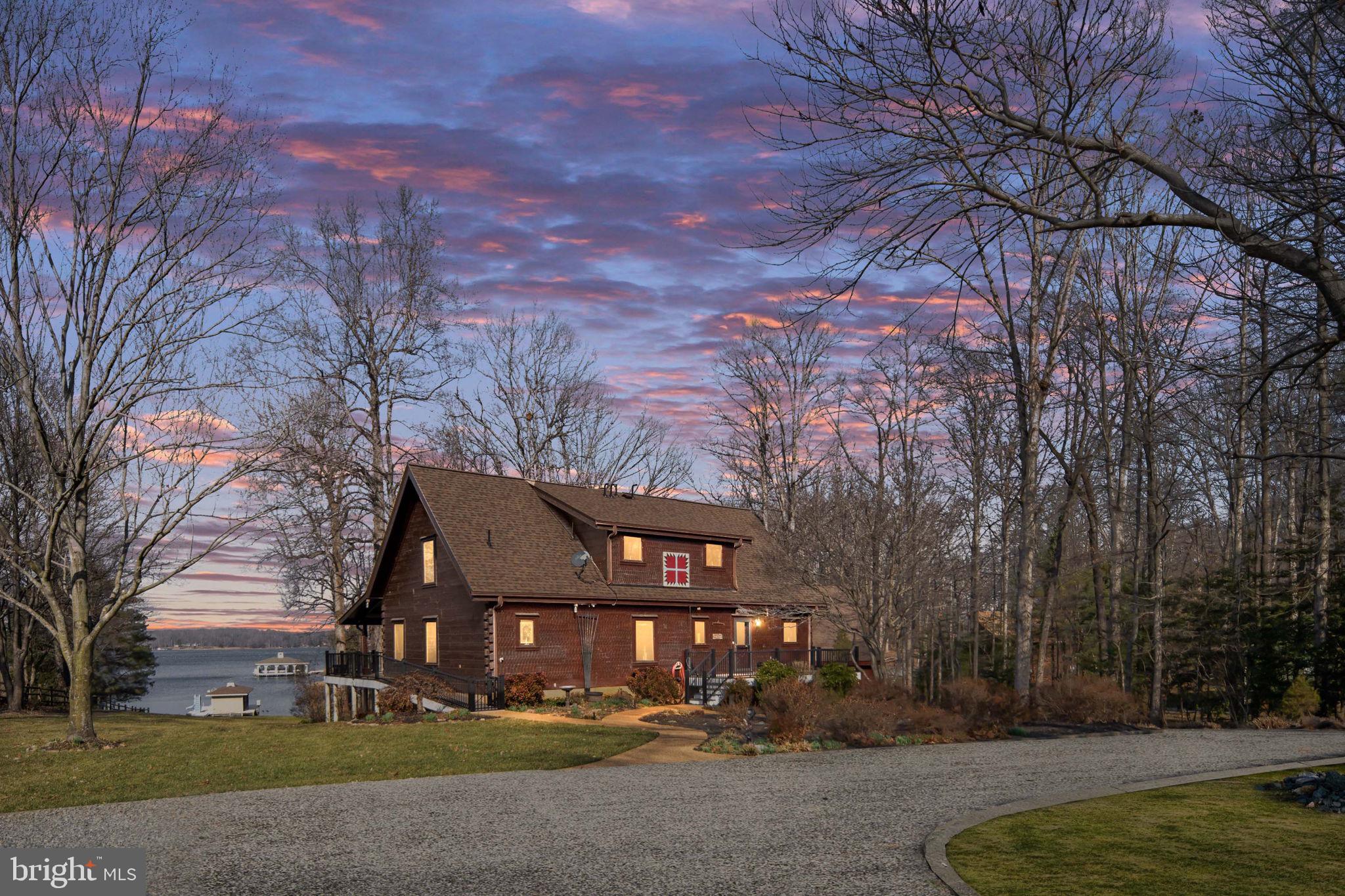 TARA WOODS - Residential