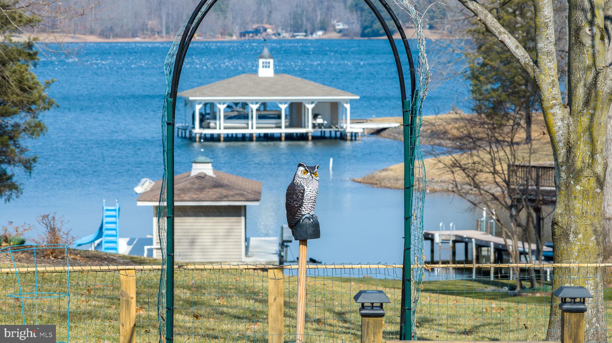 TARA WOODS - Residential