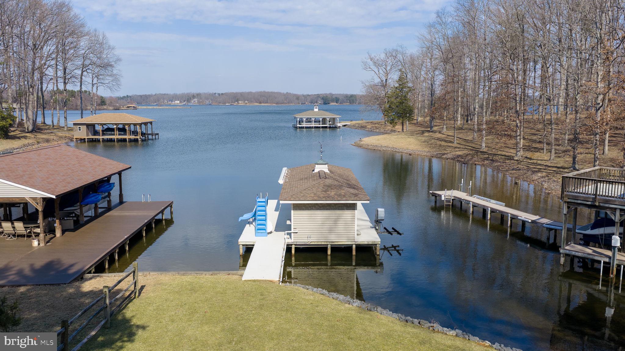 TARA WOODS - Residential