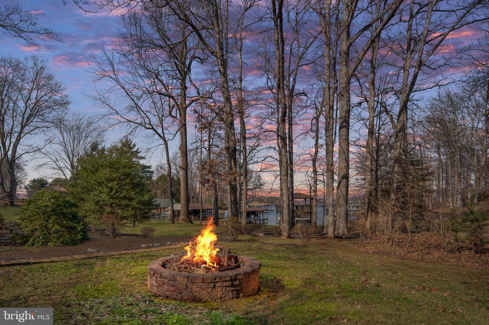 TARA WOODS - Residential