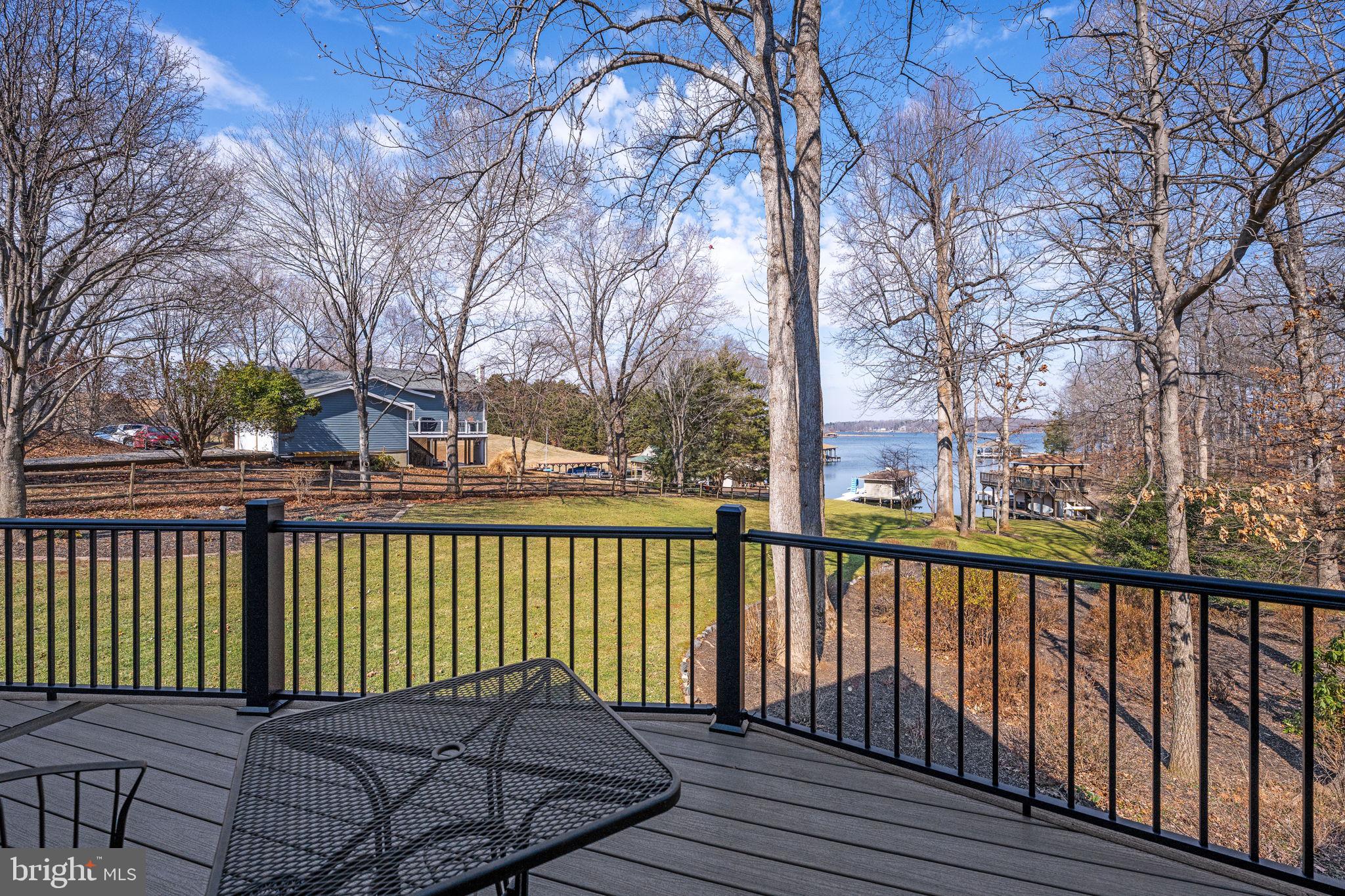 TARA WOODS - Residential