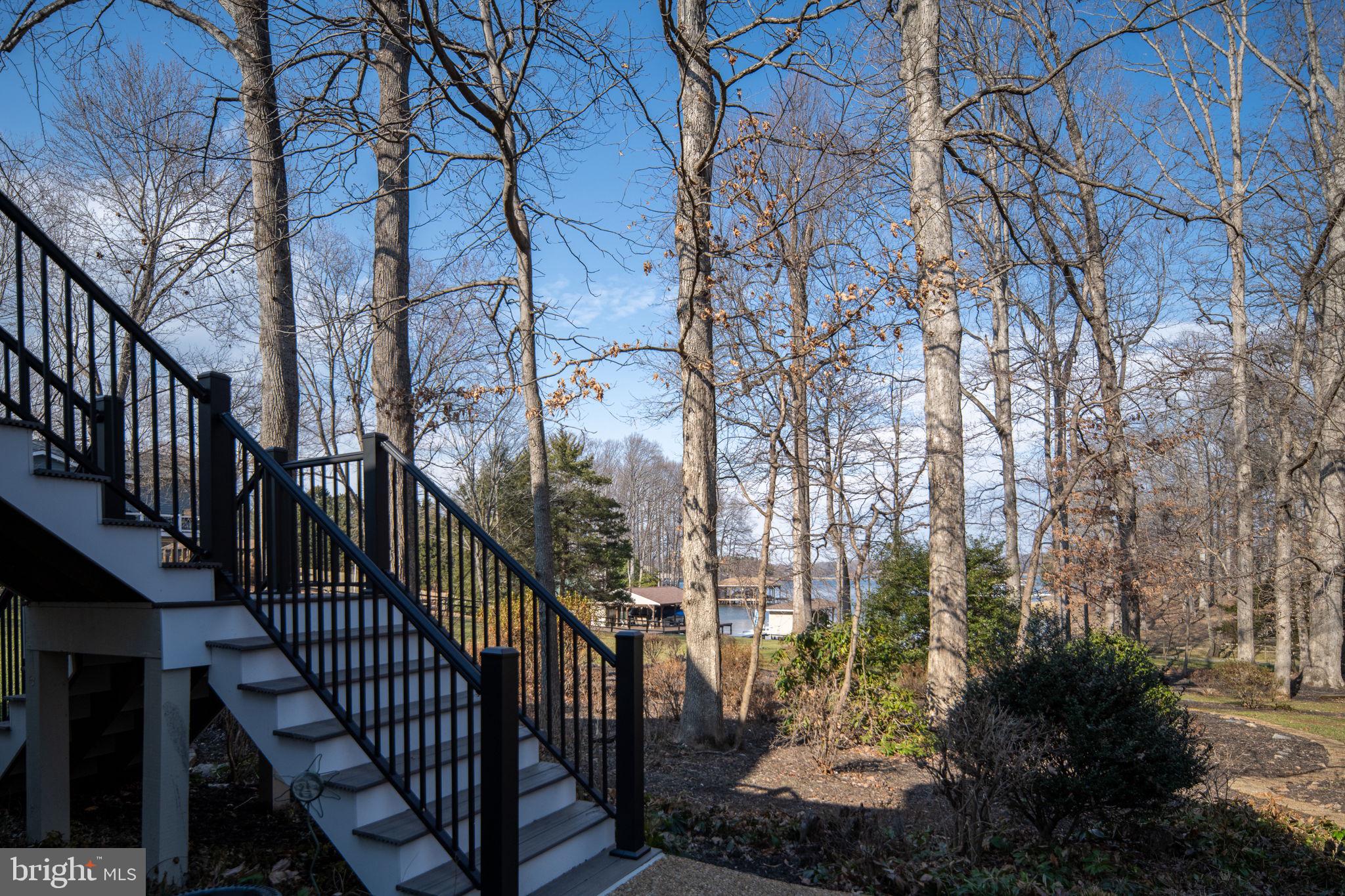 TARA WOODS - Residential