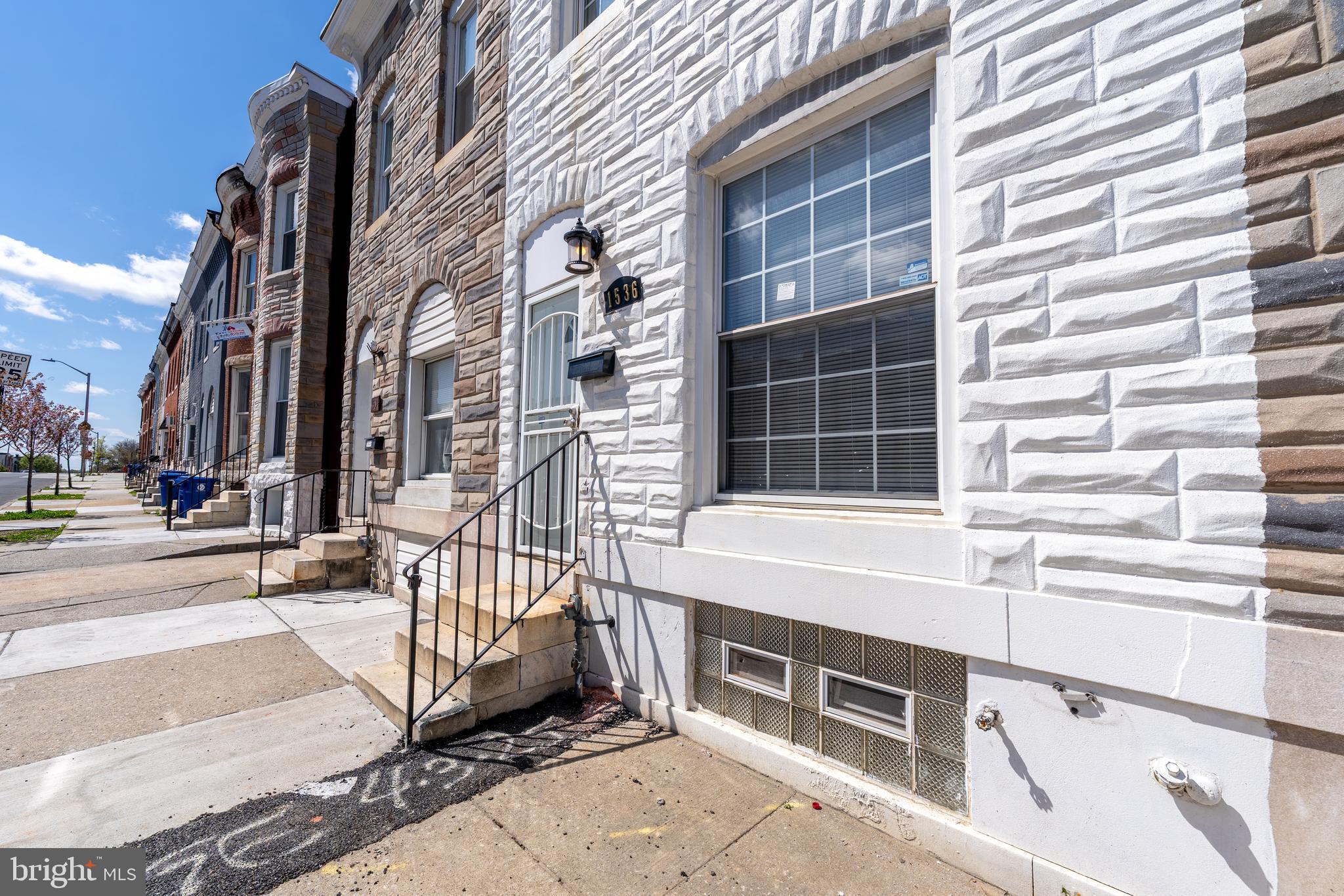 BROADWAY EAST - Residential Lease