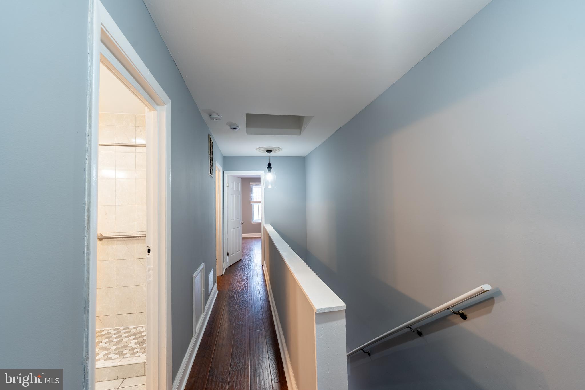 BROADWAY EAST - Residential Lease