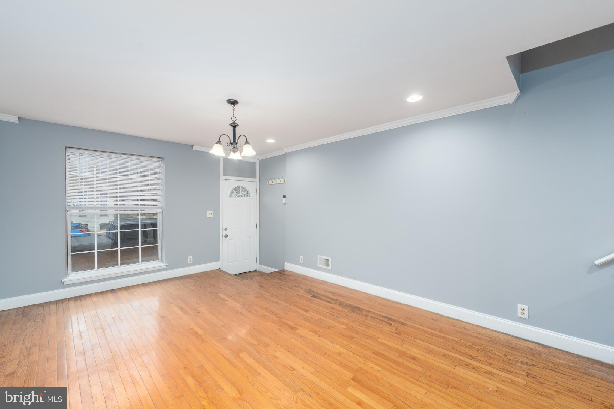 BROADWAY EAST - Residential Lease