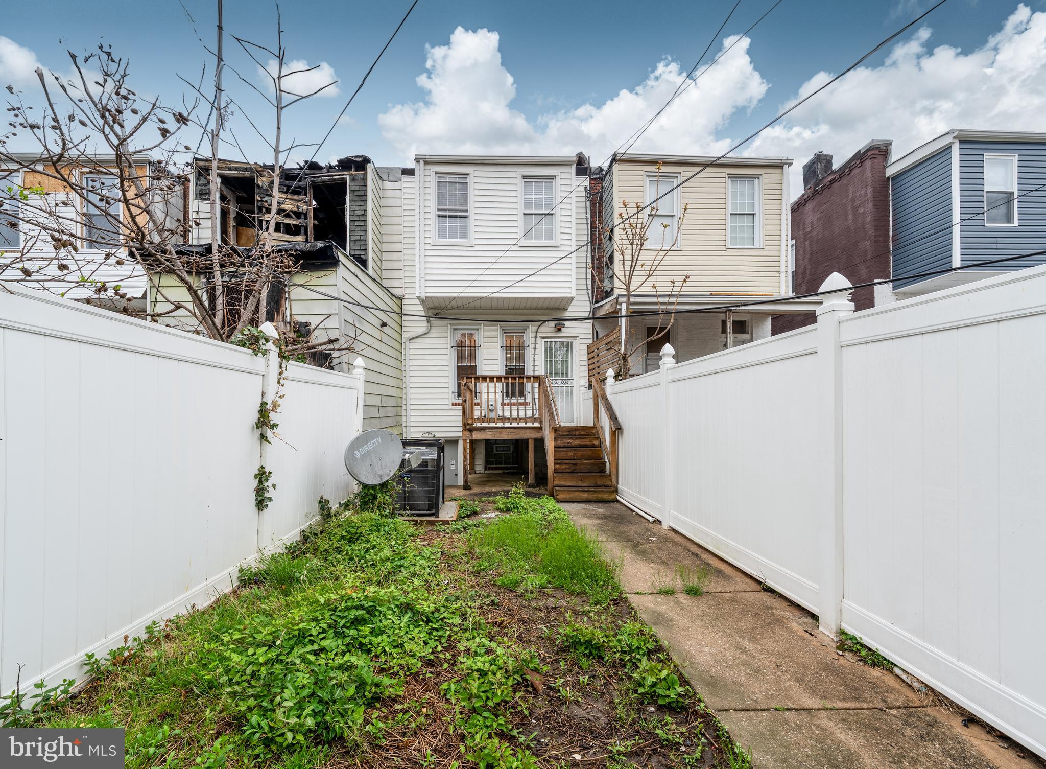 BROADWAY EAST - Residential Lease