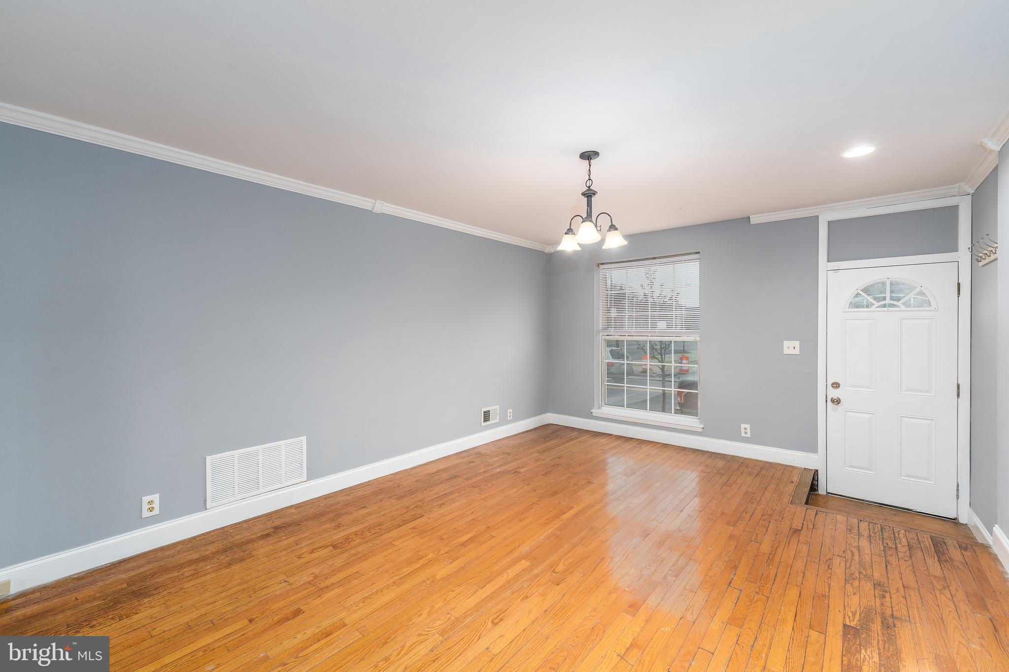 BROADWAY EAST - Residential Lease