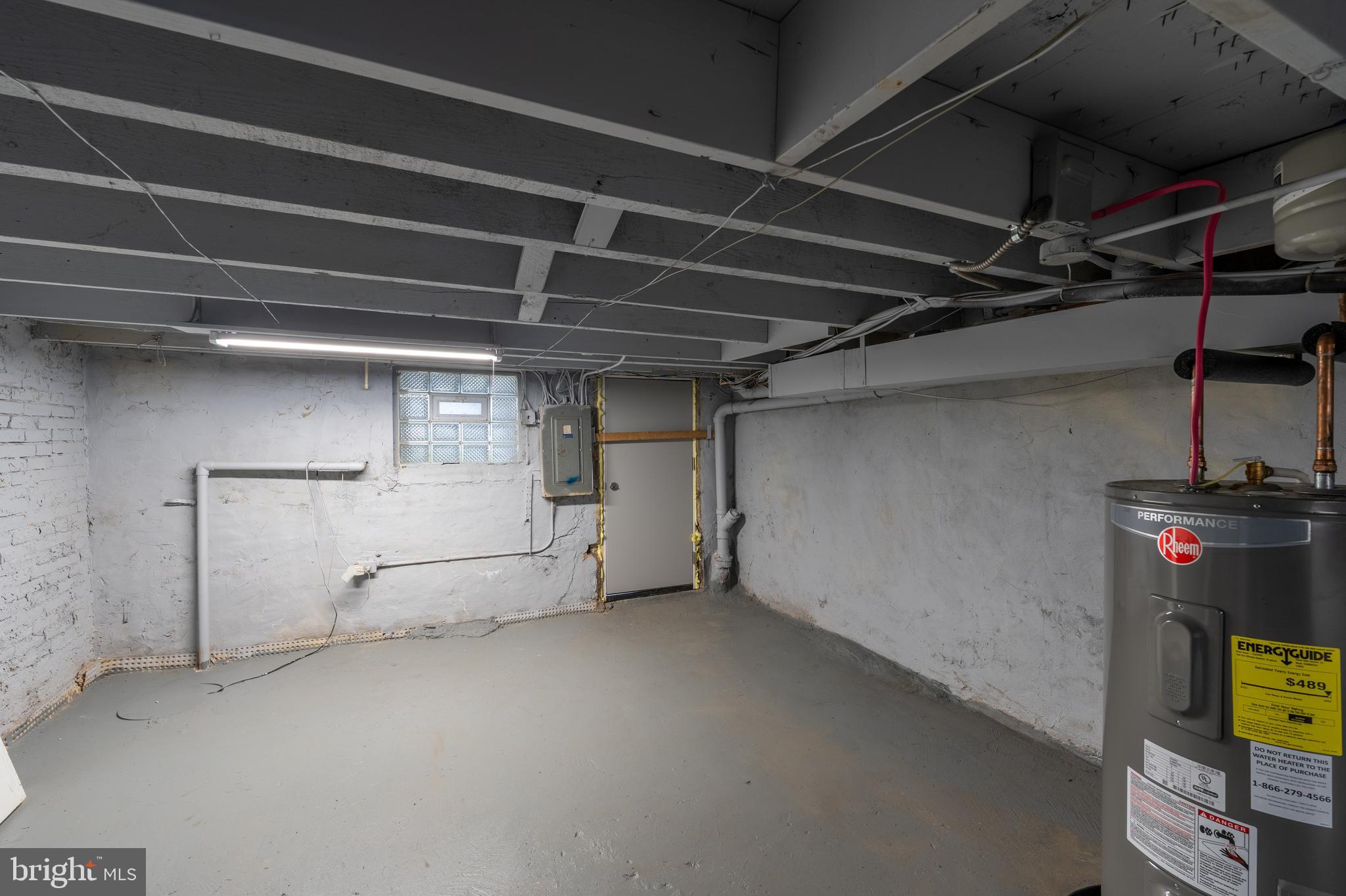 BROADWAY EAST - Residential Lease