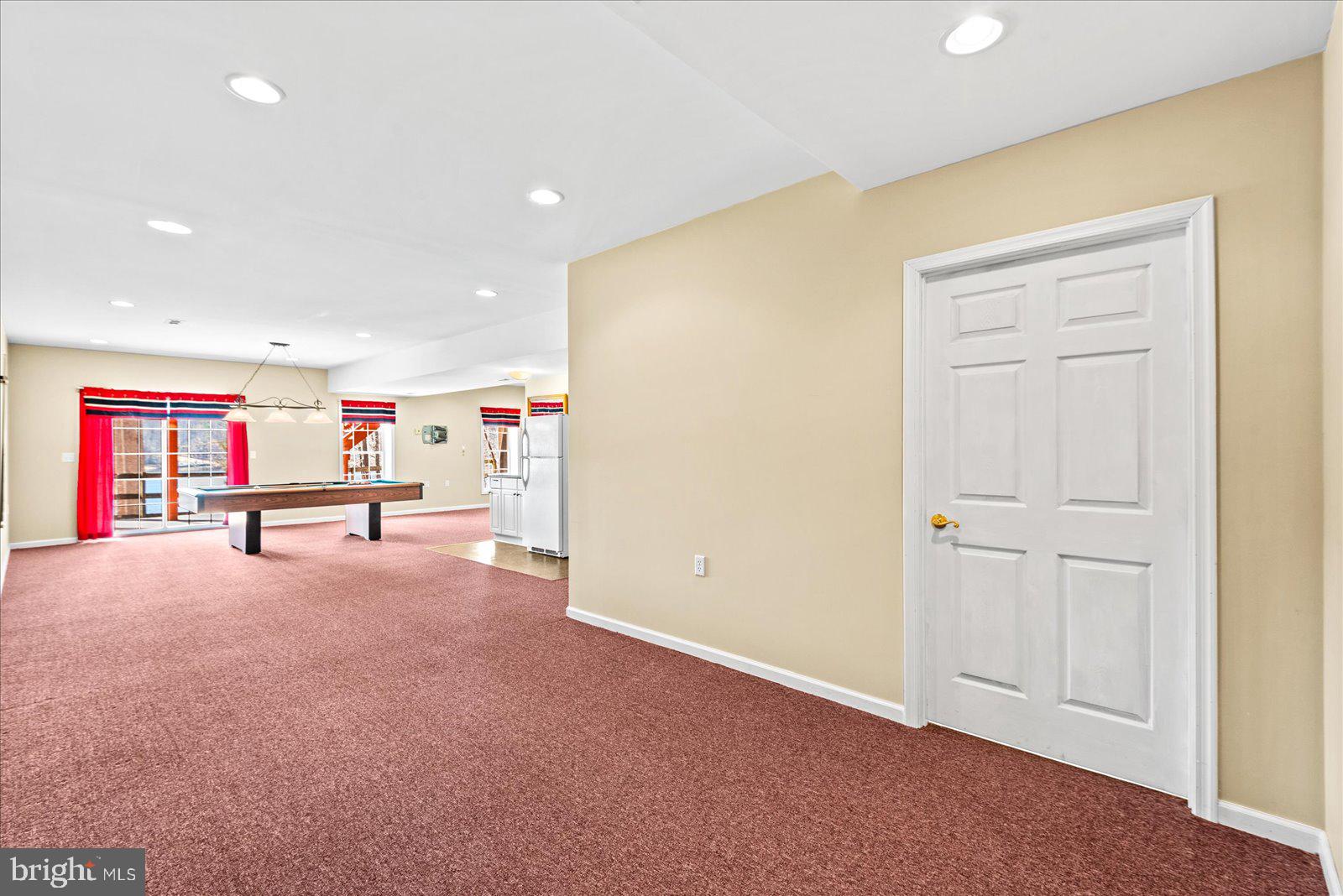 LAKE CAROLINE - Residential