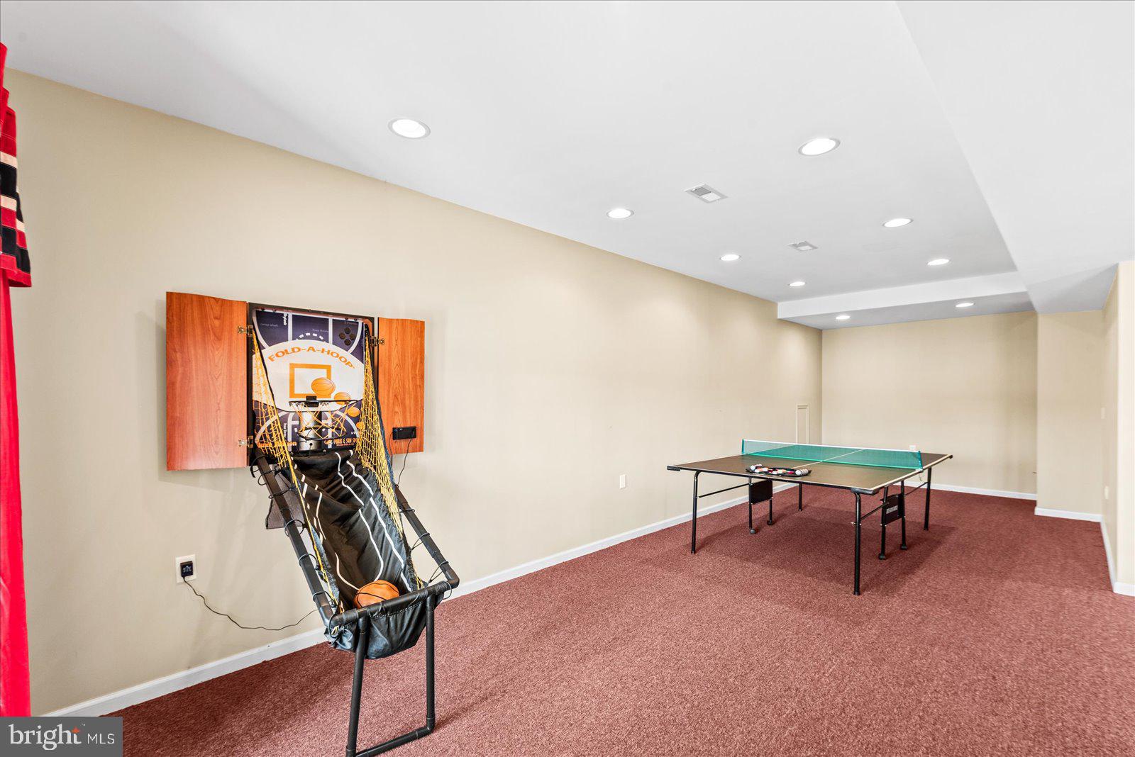 LAKE CAROLINE - Residential