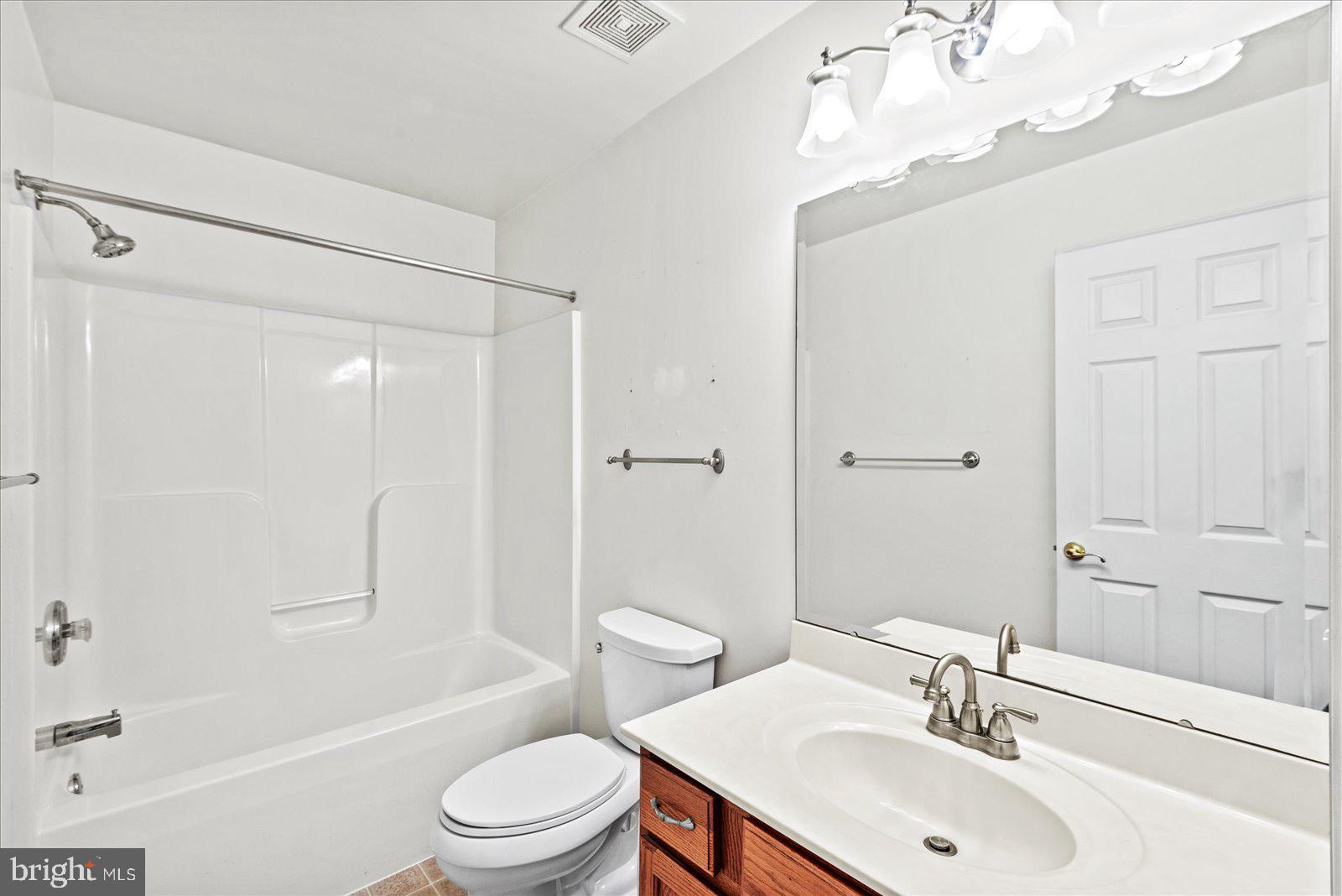 LAKE CAROLINE - Residential