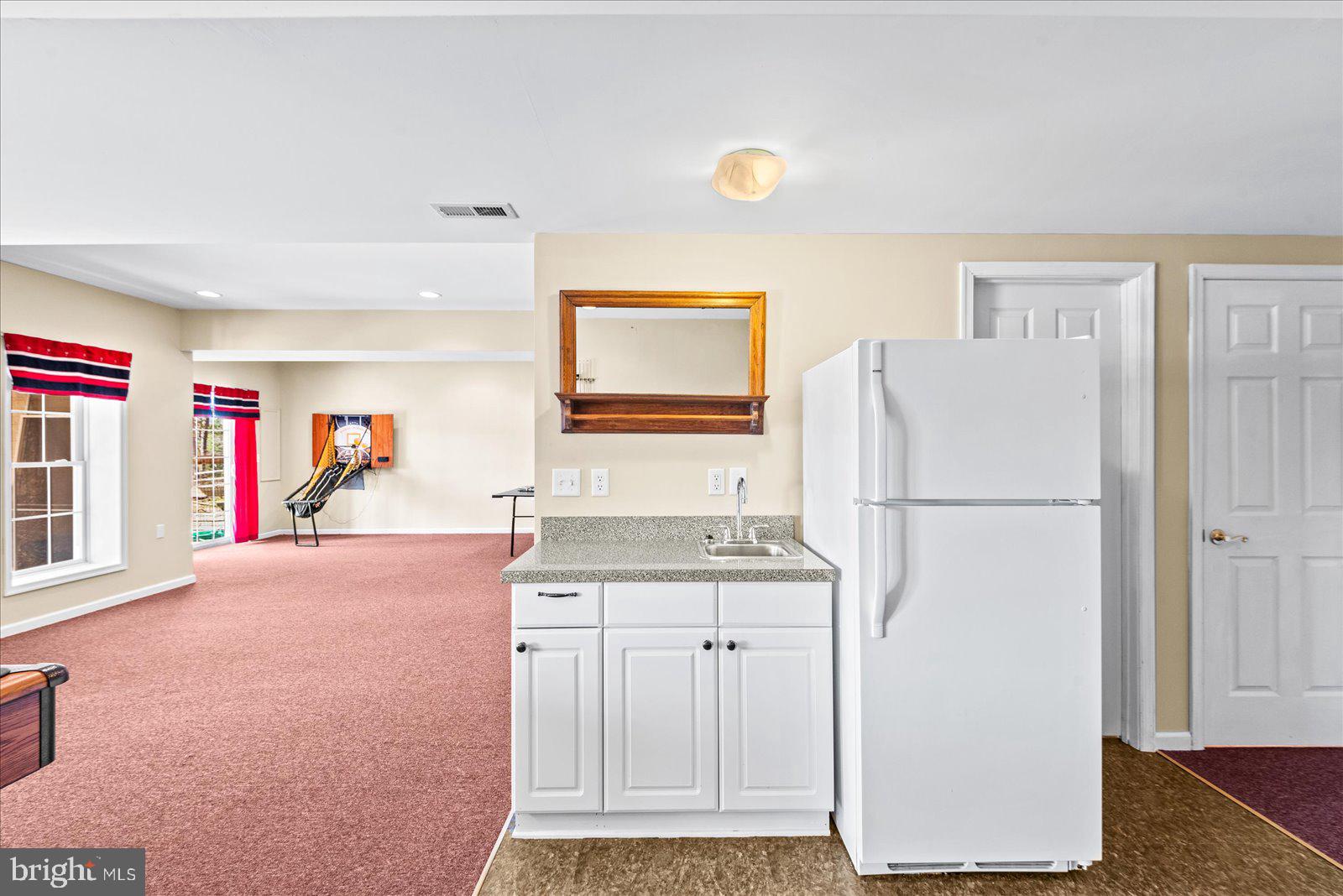 LAKE CAROLINE - Residential