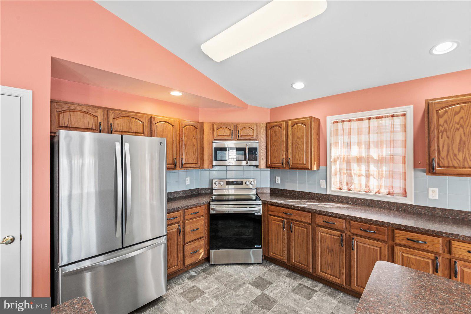 LAKE CAROLINE - Residential